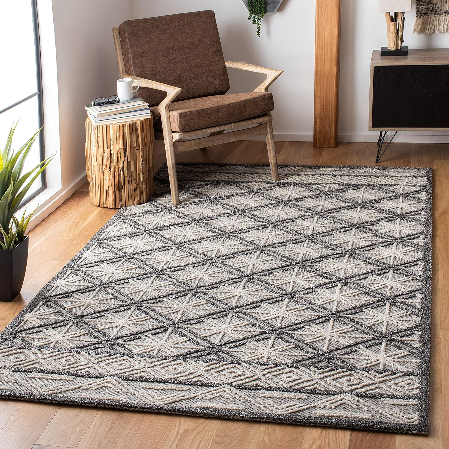 SAFAVIEH Trace Collection Area Rug - 5' x 8', Grey & Beige, Handmade Wool & Viscose, Ideal for High Traffic Areas in Living Room, Bedroom (TRC222F)