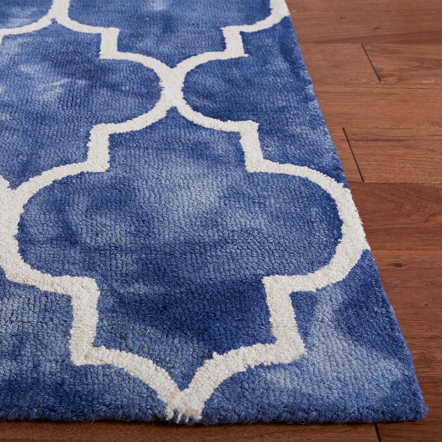 Ivory Elegance 3' x 5' Hand-Tufted Wool Rectangular Rug