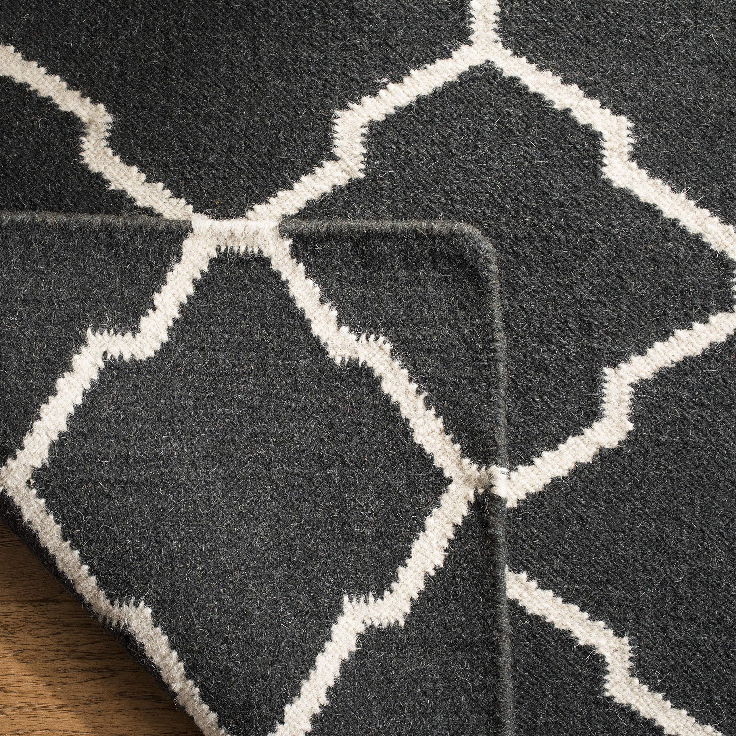 SAFAVIEH Tapis Contemporain pour Salon, Salle à Manger, Chambre à Coucher - Dhurrie Collection, Tapis à Poil Court, Chocolat et Ivoire, 91 X 152 cm