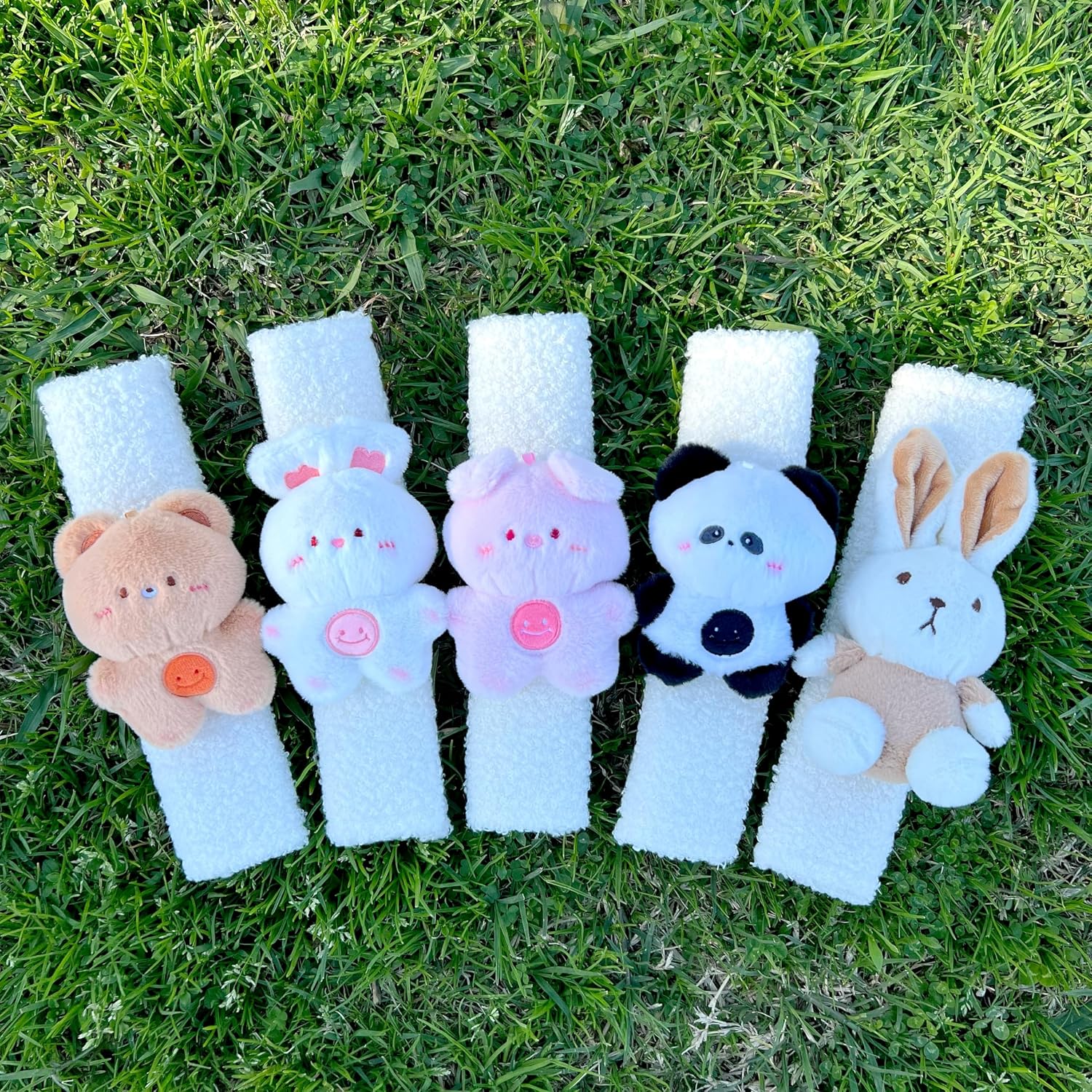 Auto Car Seat Belt Cover with Animal Plush Toy, Unversal Seat Belt Cover Cushion for Shoulder and Neck Protection Car Accessories (Bear)