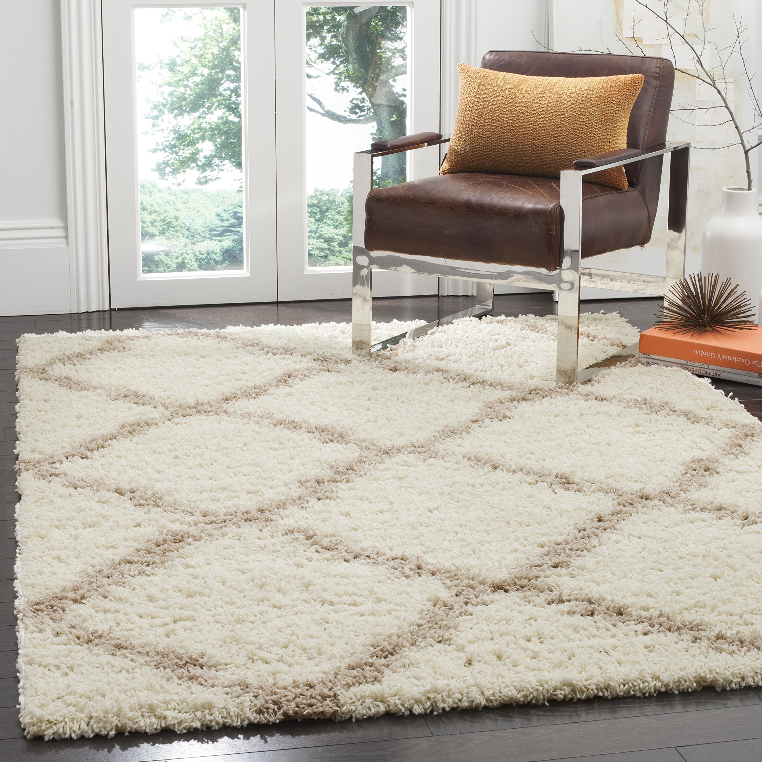 SAFAVIEH Shag Rug for Living Room, Dining Room, Bedroom - Dallas Shag Collection, High Pile, in Ivory and Beige, 122 X 183 cm