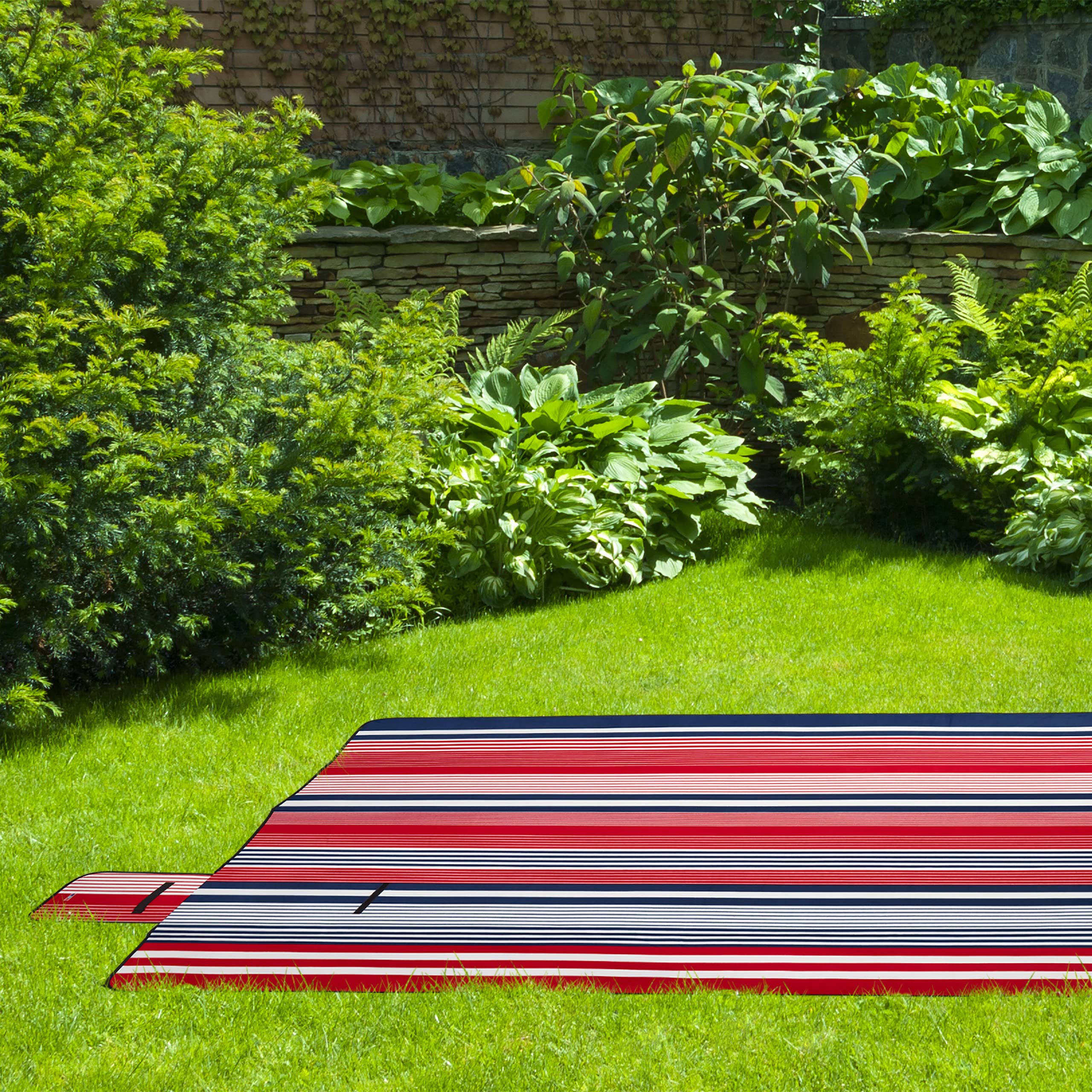 Relaxdays Couverture Pique-Nique XXL, 200x300 cm, Tapis de Plage Polaire, Isolation Thermique, imperméable, Bleu/Rouge