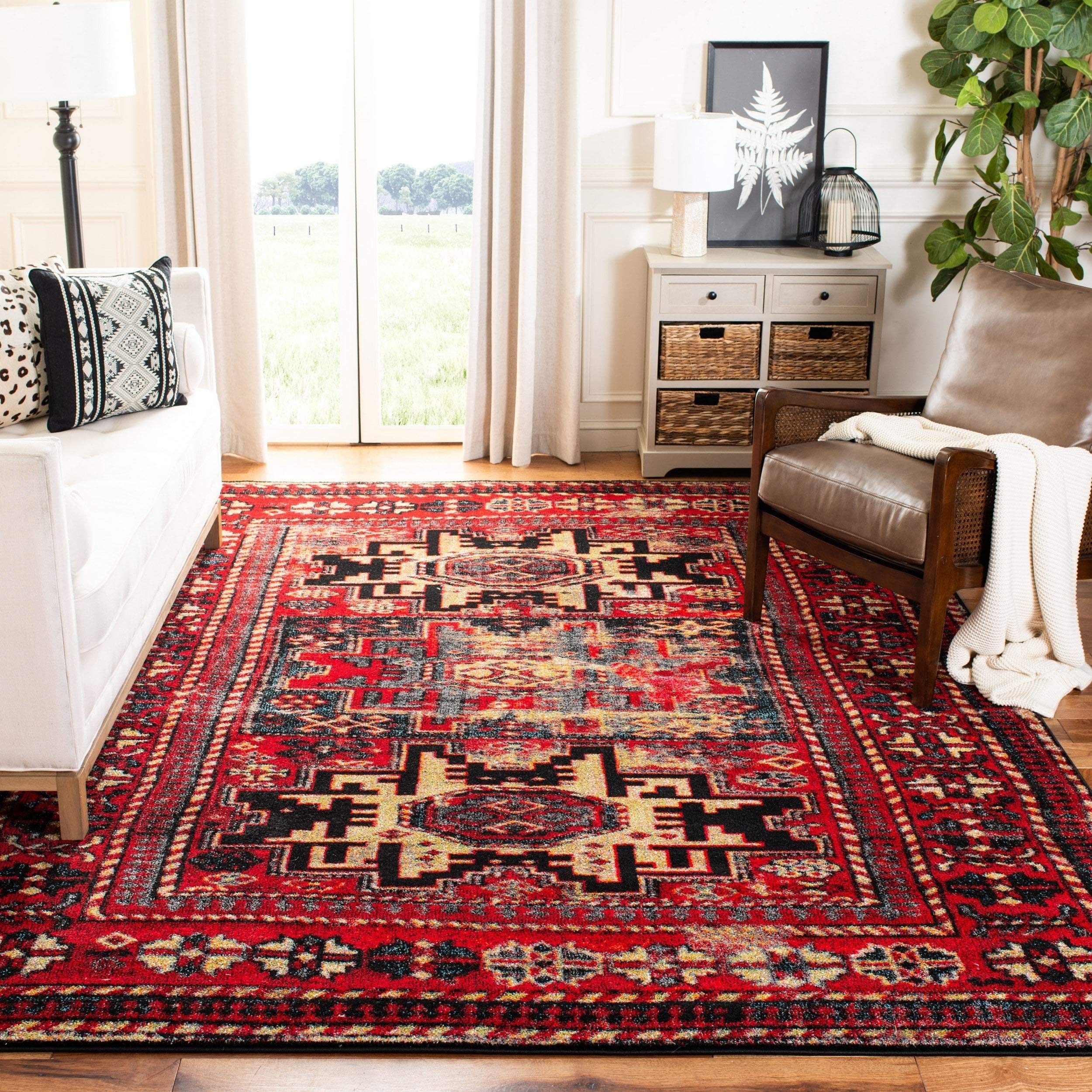SAFAVIEH Traditionell Teppich für Wohnzimmer, Esszimmer, Schlafzimmer - Persian Collection, Kurzer Flor, Rot und Multi, 79 X 152 cm