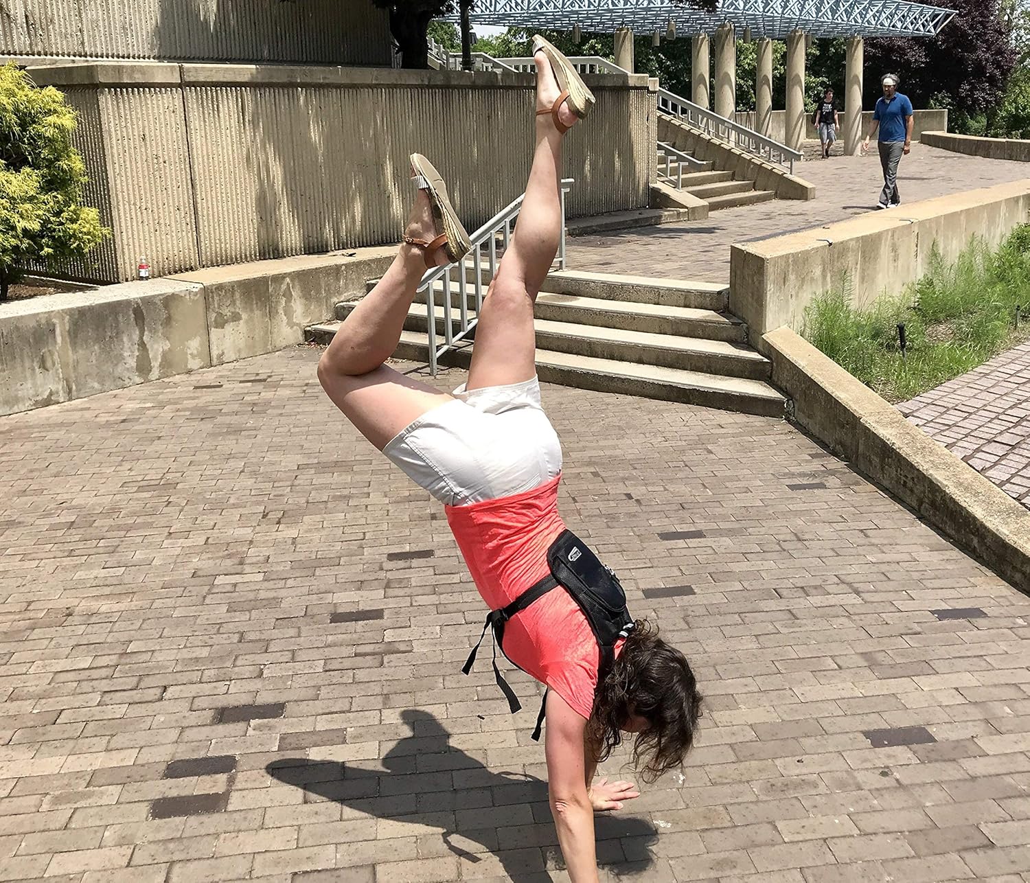 VRYPAC- the Urban Movement Carry System — Minimalist No-Bounce Pack