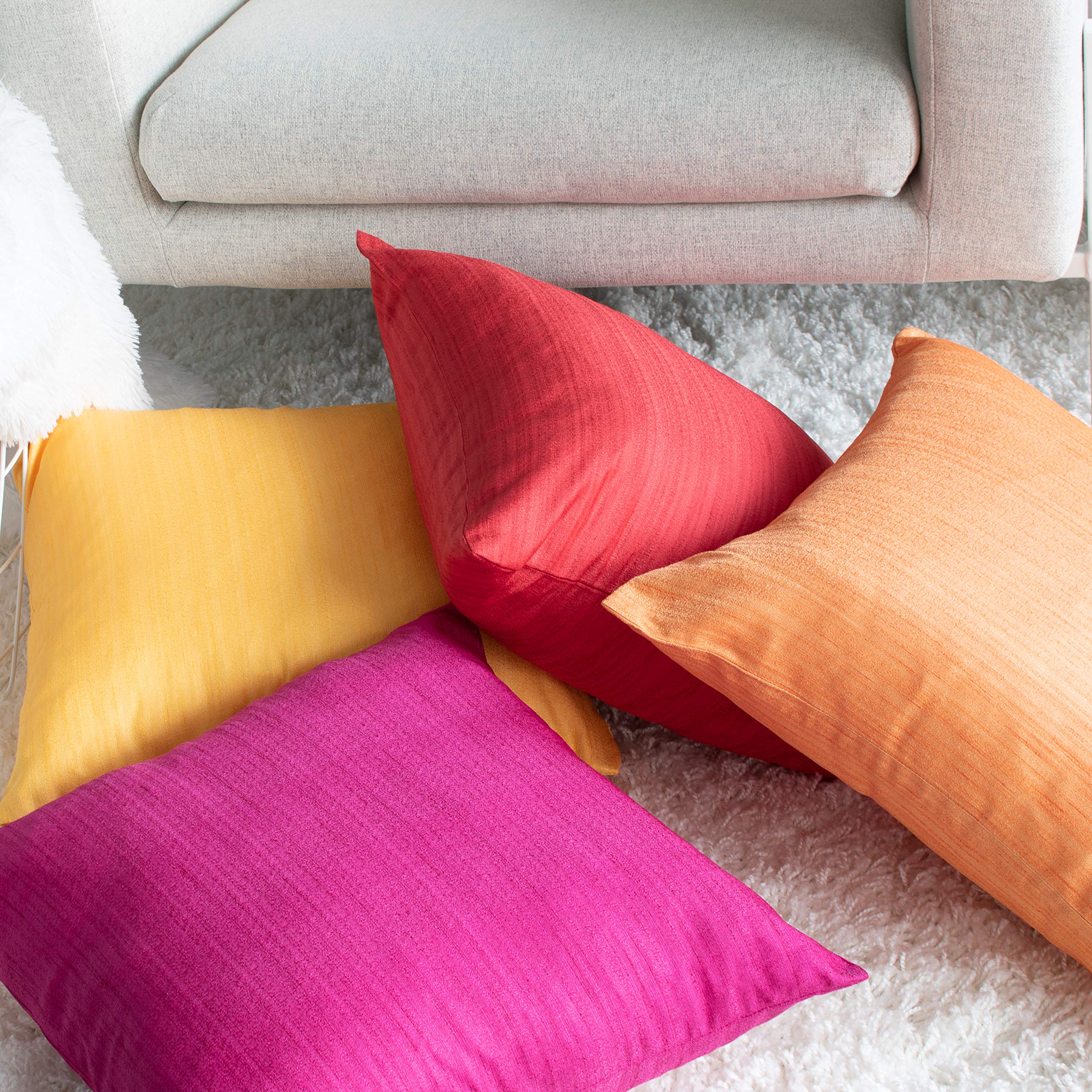 Douceur De Plumes Lot De 2 Housses De Coussin Rouge Framboise Velours 40x40 Cm Uni, Taie D'oreiller Grenadine Carré Doux Et Design, Décoration Salon Scandinave Canapé (2 Rouge Framboise