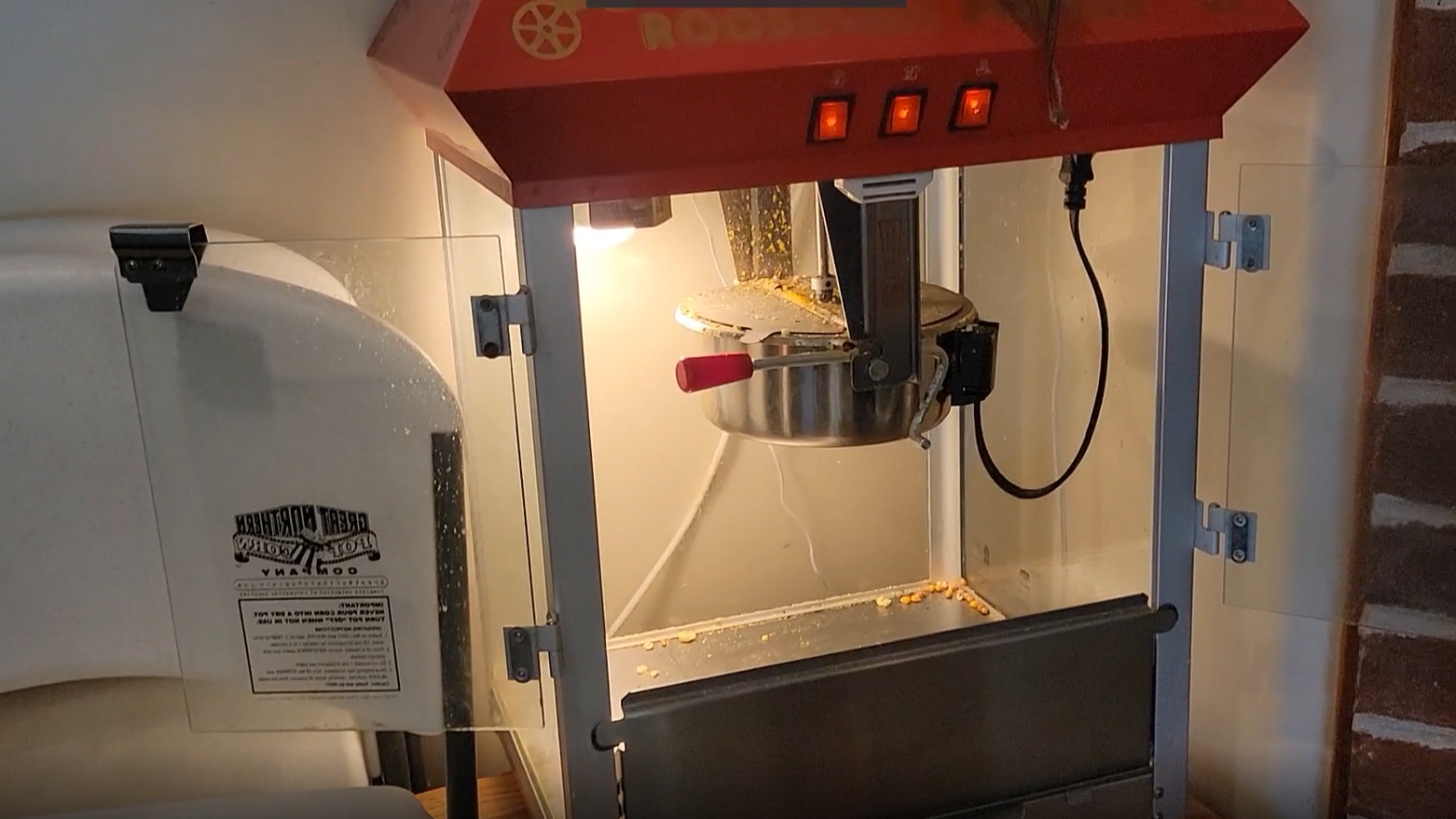 Watch Roosevelt popcorn maker perfect for any family on Amazon Live