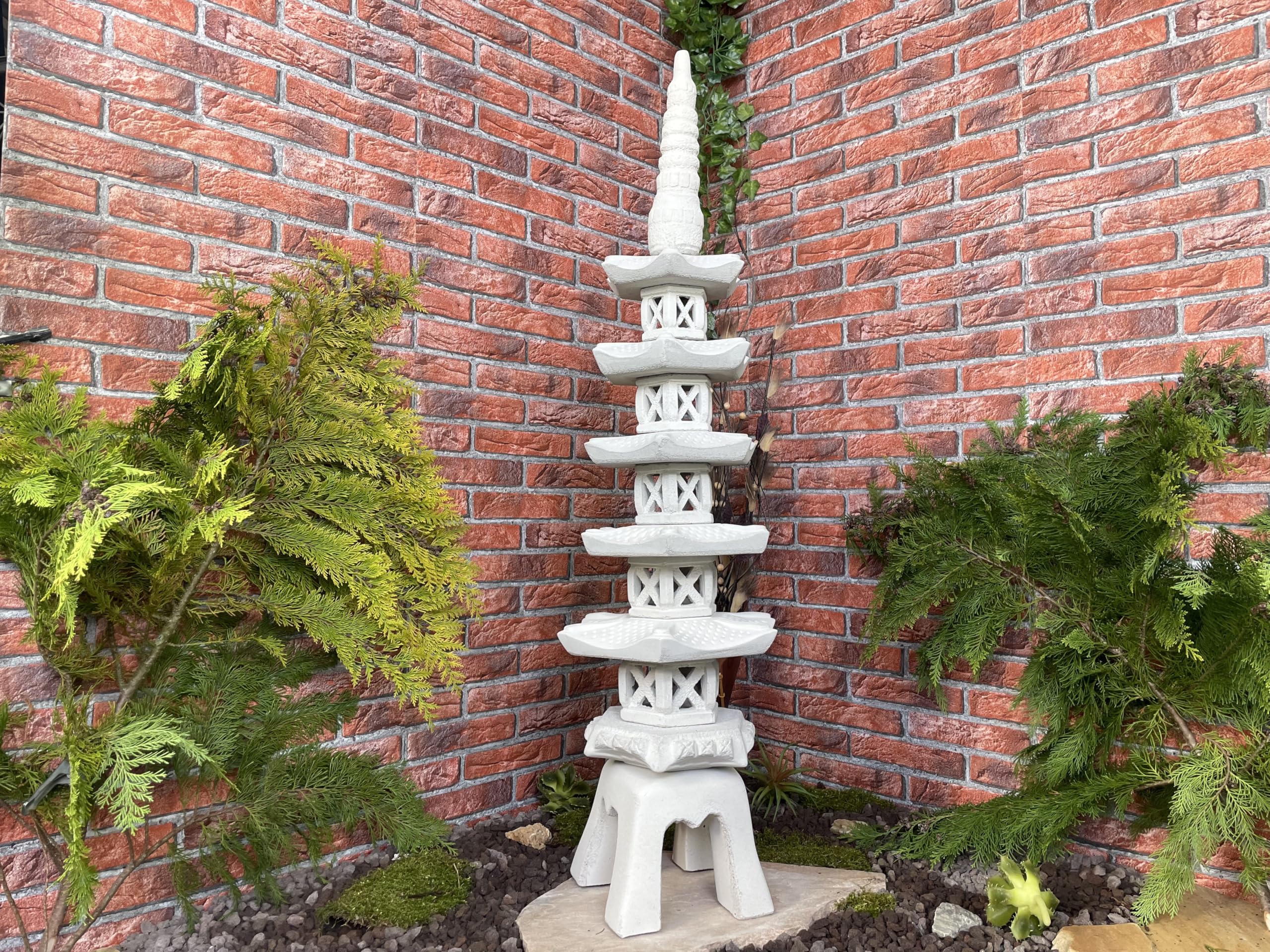 Steintempel im japanischen Stil Pagode 5 stöckig - Handgefertigte Gartenfigur aus regionalem Steinguss - Zen - Dekoration für Garten & Terasse - wetterfest & langlebig