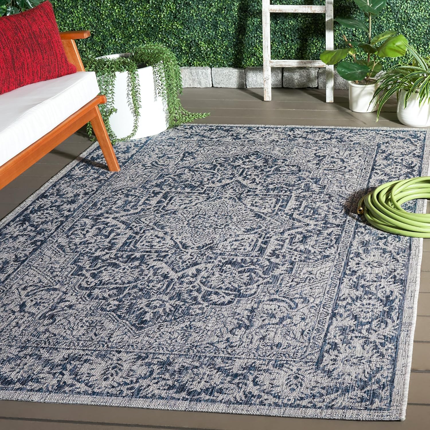 SAFAVIEH Washable Rug Outdoor Courtyard Collection - 4' x 5'7", Slate & Grey, Non-Shedding & Easy Cleaning, Ideal for Patio, Backyard, Mudroom (CY8763-376)