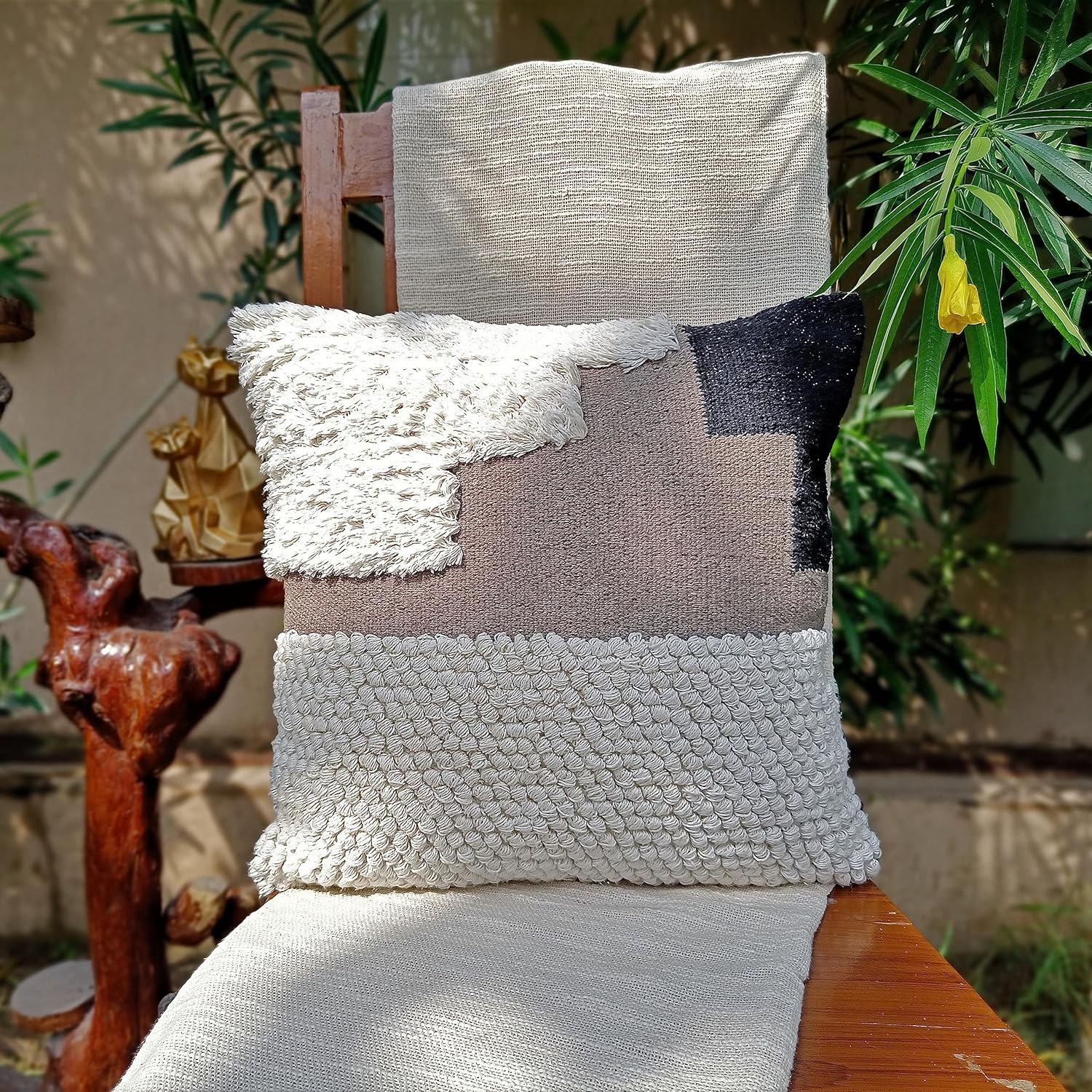 Trade Star 100% Cotton Cushion Cover Pillow Case Handwoven Decorative Throw Cushion Case for Sofa Couch 18x18 Inches Kilim Boho Tufted Pillow Cover Designer Thick Rug Cushion Case