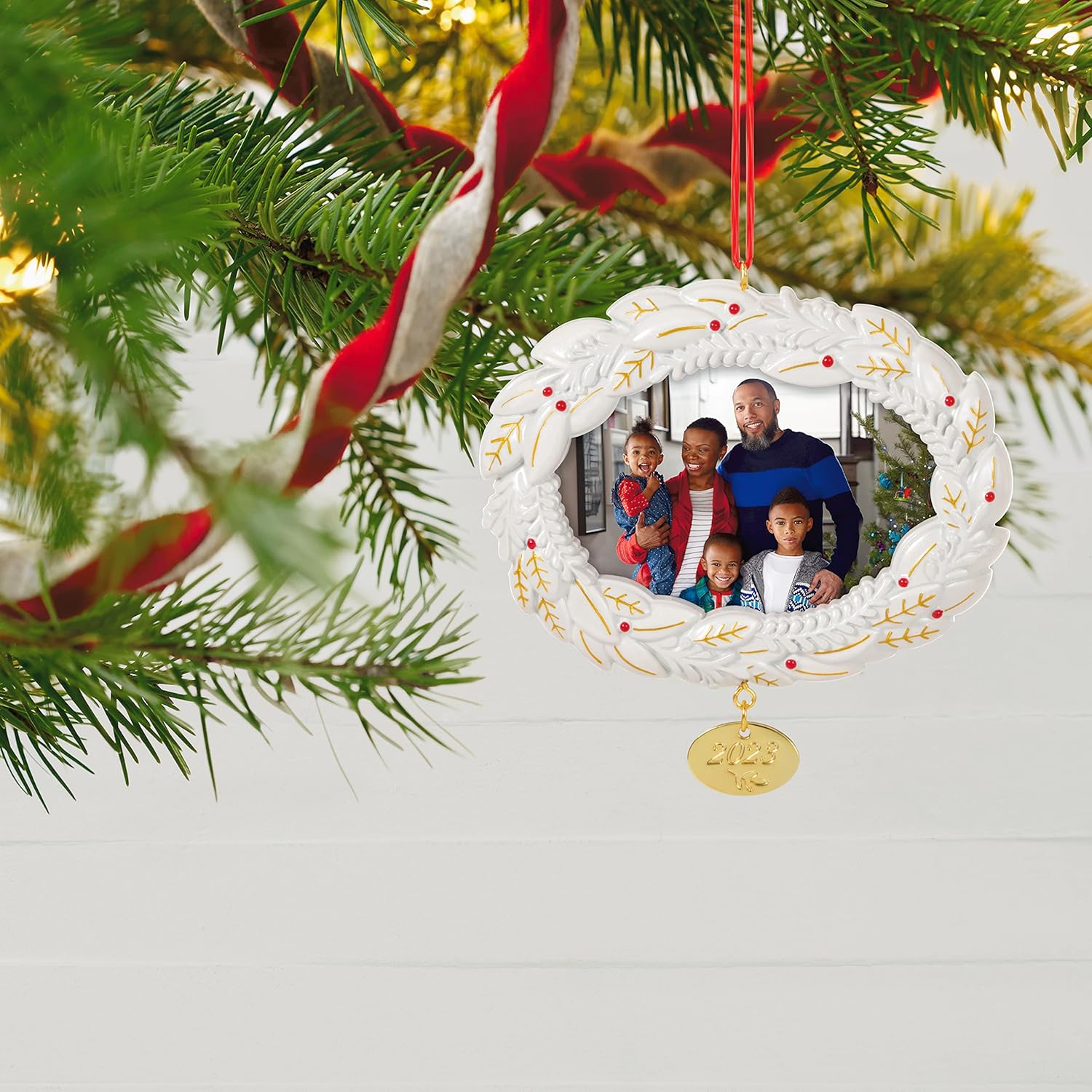 Hallmark Keepsake Christmas Ornament 2023, A Beautiful Year Metal Photo Frame, Picture Gifts