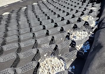 GEOWEB Geocell Ground Grid Paver Kit - 4 inch Depth Gravel stabilizer, Driveway, Parking, Trails, Paths, patios Grid, Stake, Geotextile Included, Made in USA