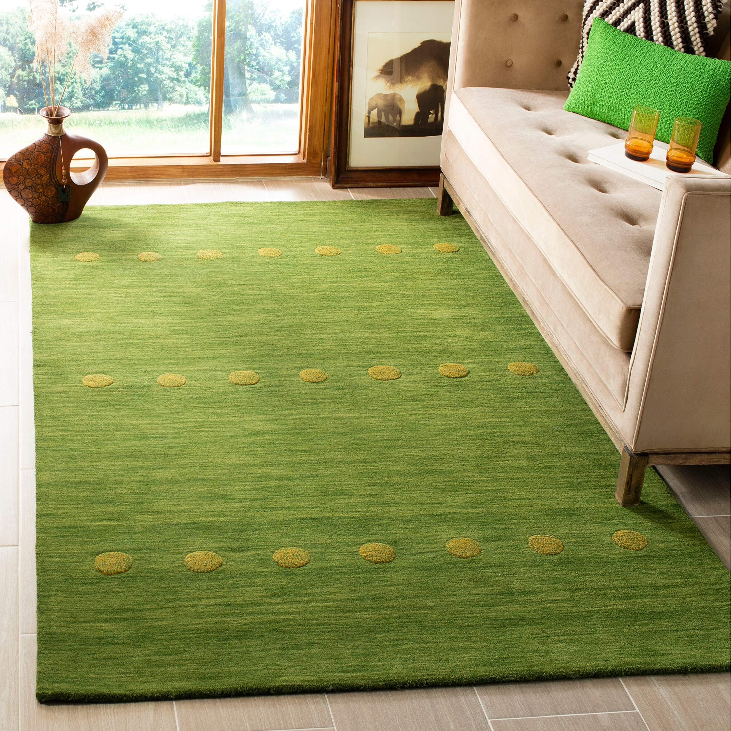 SAFAVIEH Area Rug 8x10 - Himalaya Collection - Large - Green, Handmade Wool, Ideal for Living Room, Bedroom, Office, Dining Space (HIM590Y)