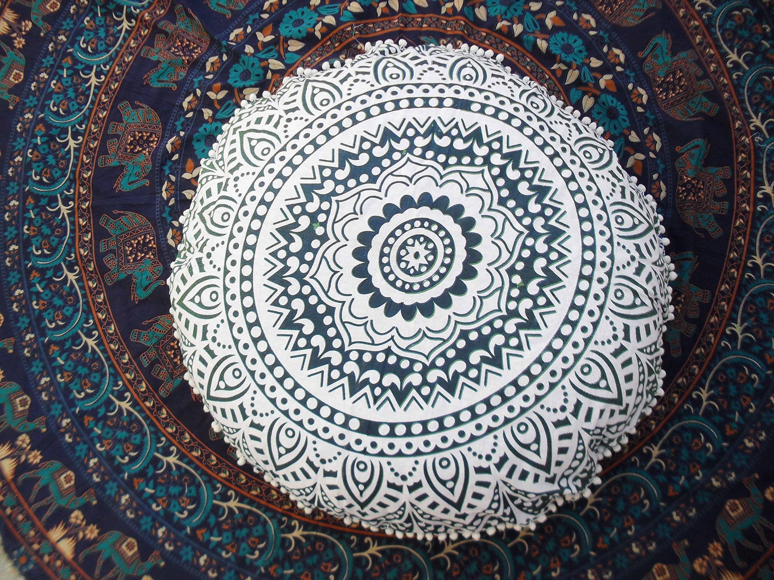 Pouf indien imprimé mandala vert pour créer un coin lecture bohème de sol