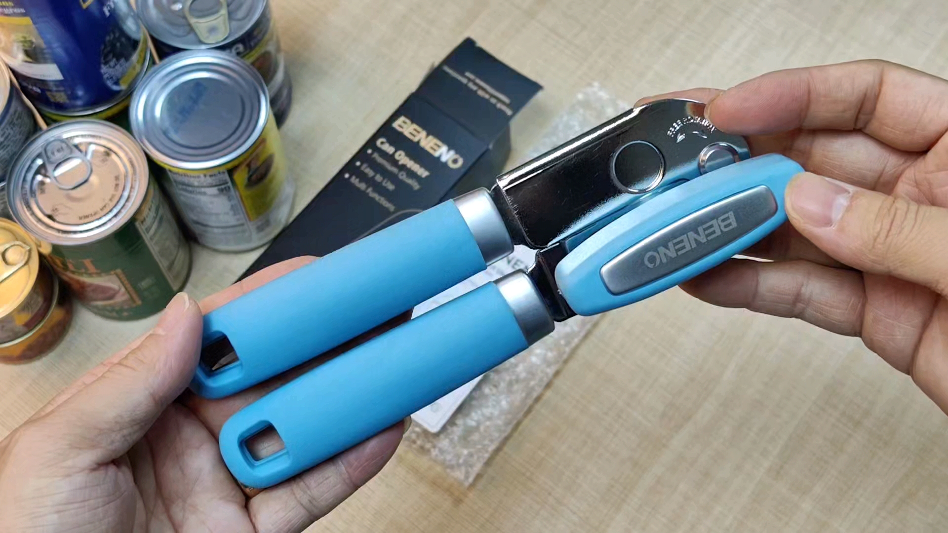 Amazon.com: Beneno Heavy Duty Hand Can Opener Manual with Magnet