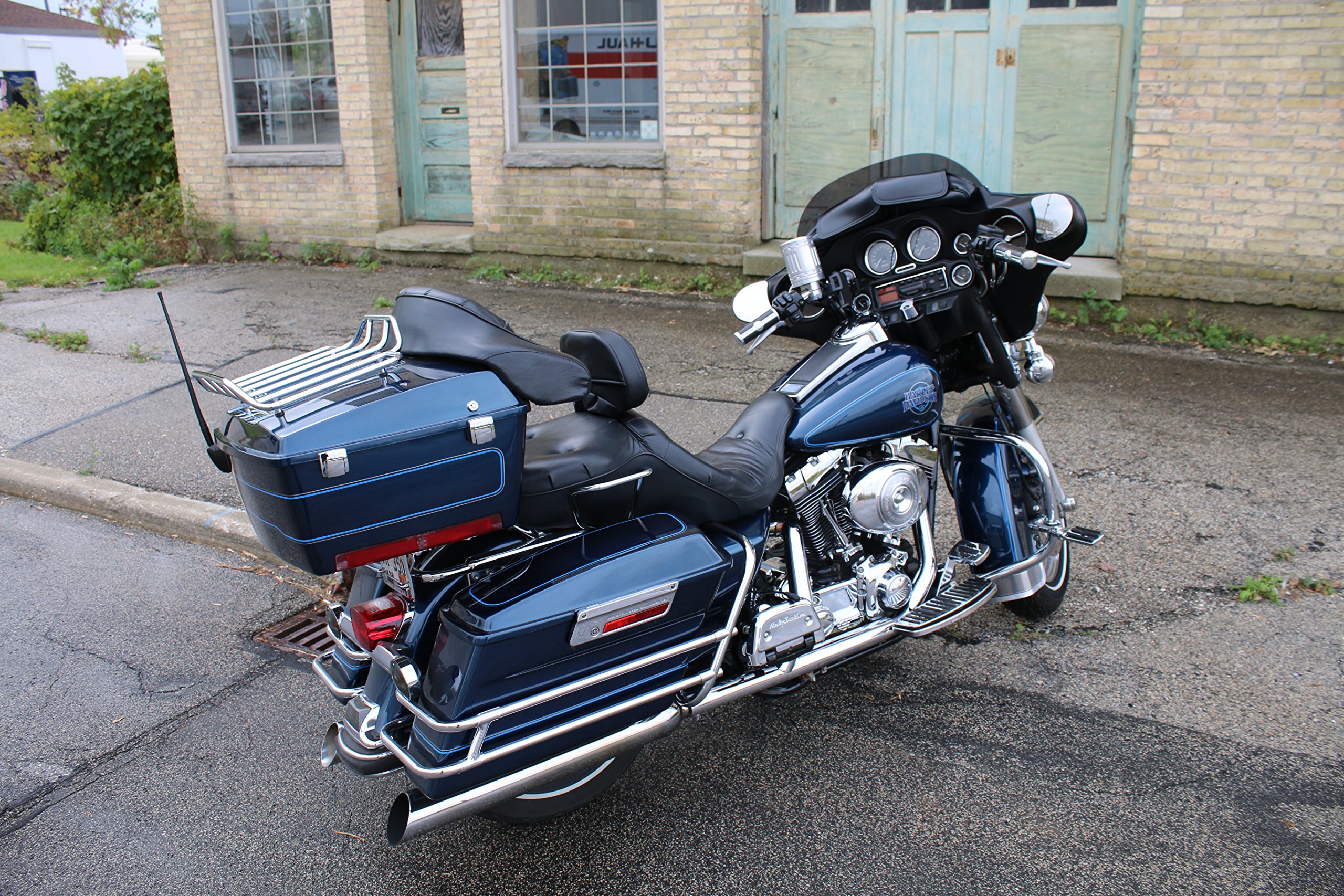 17" Flexible Rubber Antenna For Indian Motorcycles (Challenger, Pursuit, Roadmaster 2015-2024)