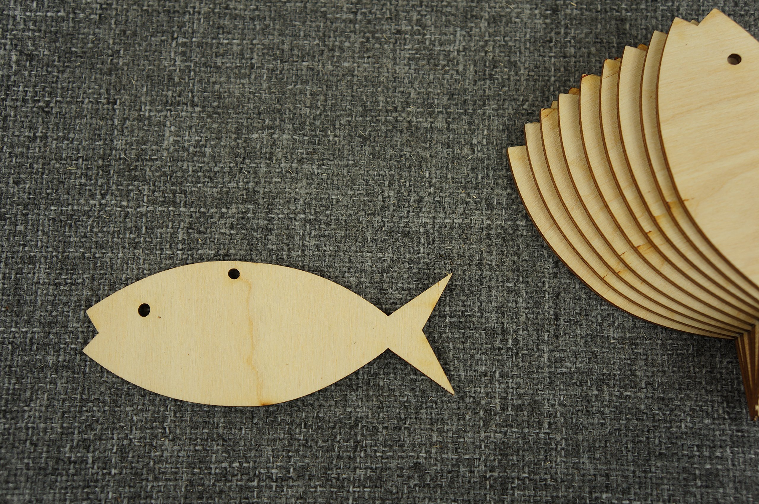 Decocraft (Wx6) Wooden Fish Shapes Gift Tags Craft Decoration Decoupage Room Hanging Embellishment