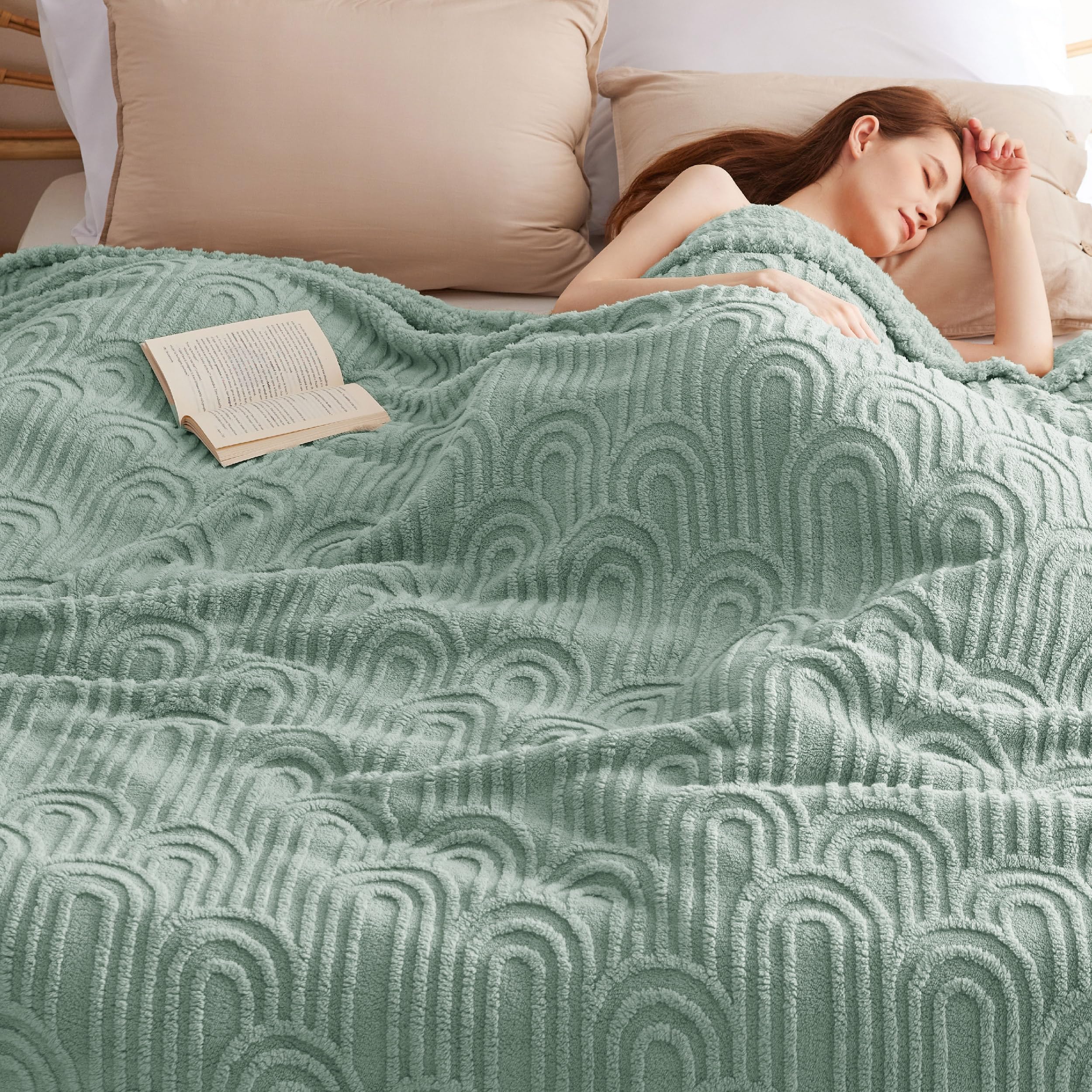 BedsureSage Green King Size Blanket for Bed - Super Soft Cozy Blankets for Women, Cute Large Blanket for Girls, 108x90 Inches