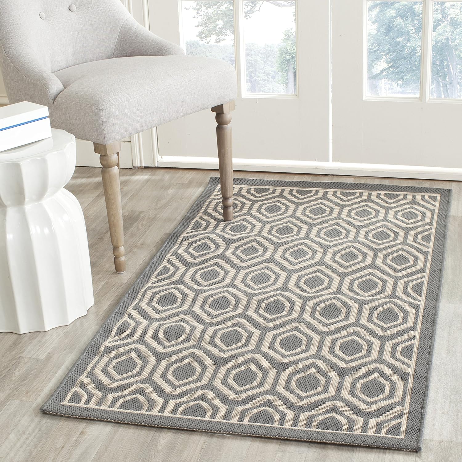 SAFAVIEH Courtyard Collection 2'7" x 5' Anthracite/Beige CY6902 Indoor/ Outdoor Waterproof Easy Cleaning Patio Backyard Area Rug