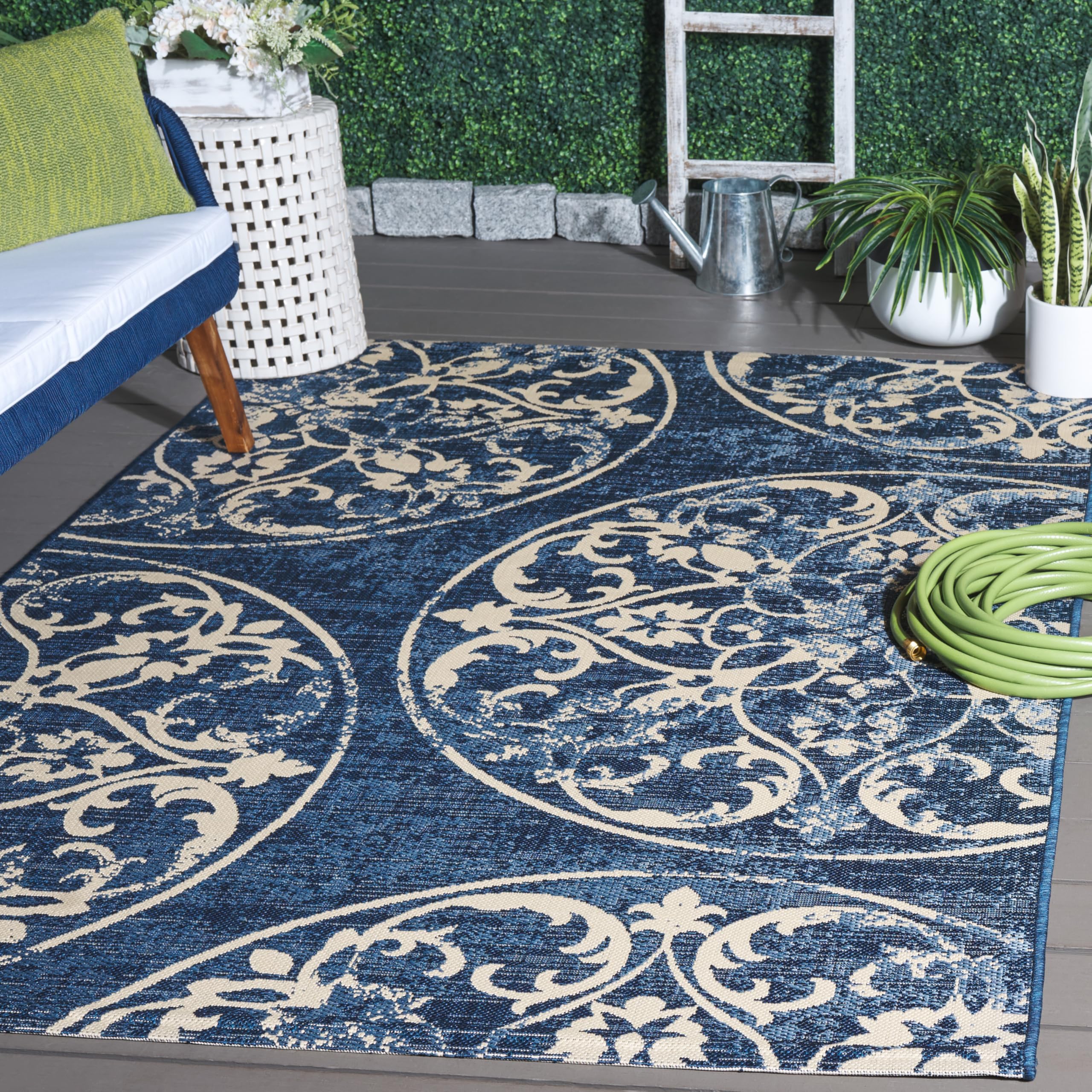 SAFAVIEH Washable Rug Outdoor Courtyard Collection - 5'3' x 7'7', Navy Blue & Beige, Non-Shedding & Easy Cleaning, Ideal for Patio, Backyard, Mudroom