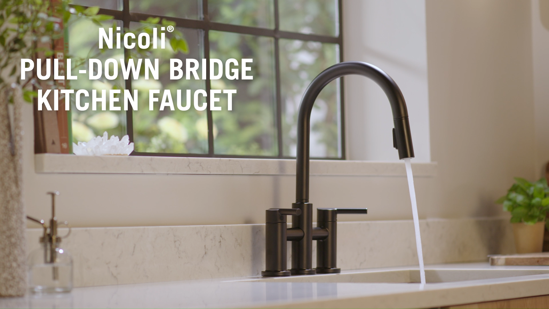FTWウエディングベール　ショート・ゴールド VIGO Brant 19'' H Single Handle Pull-Down Sprayer Kitchen Faucet
