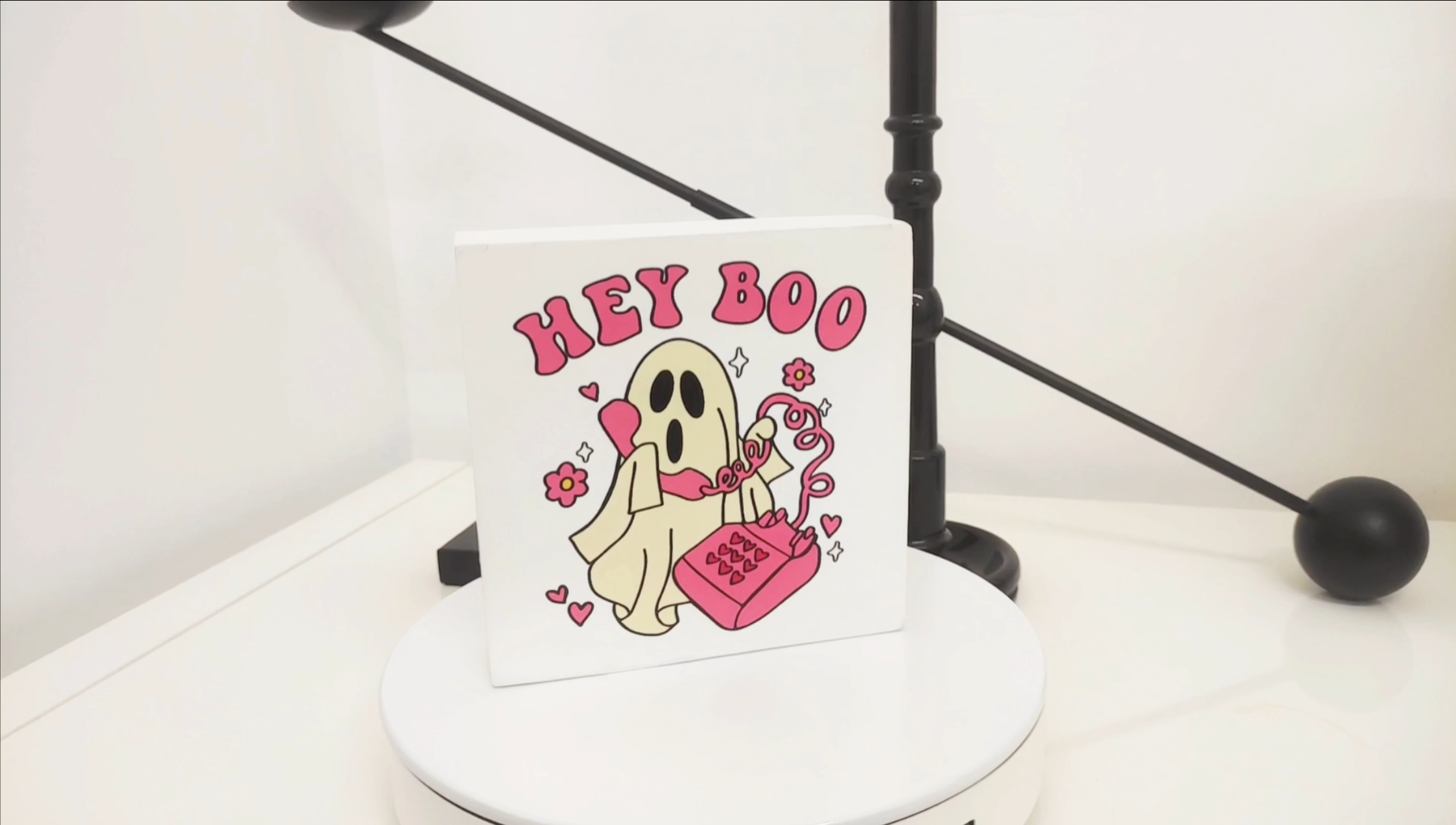 Halloween tout en rose : 8 idées déco pour sublimer votre fête - ABC Salles