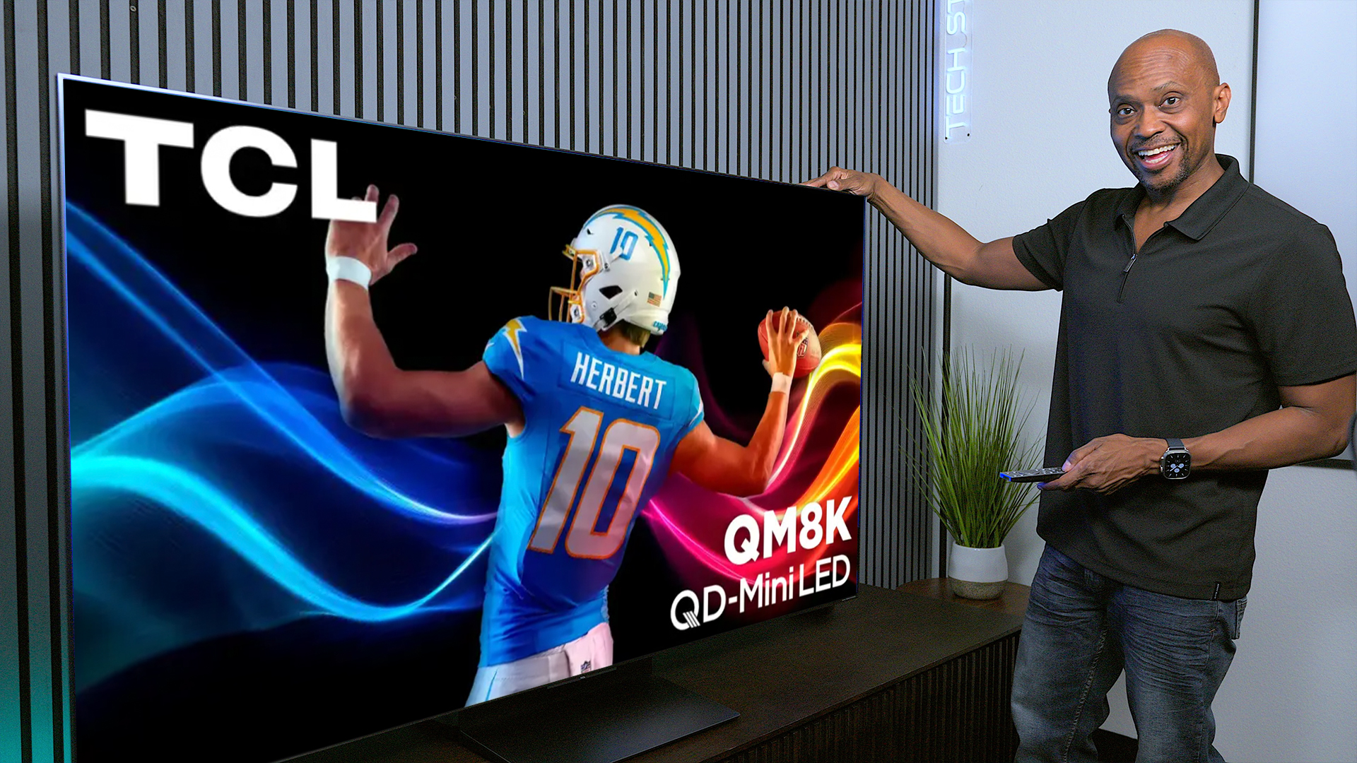 Watch 2025 TCL QM8K Unboxing on Amazon Live