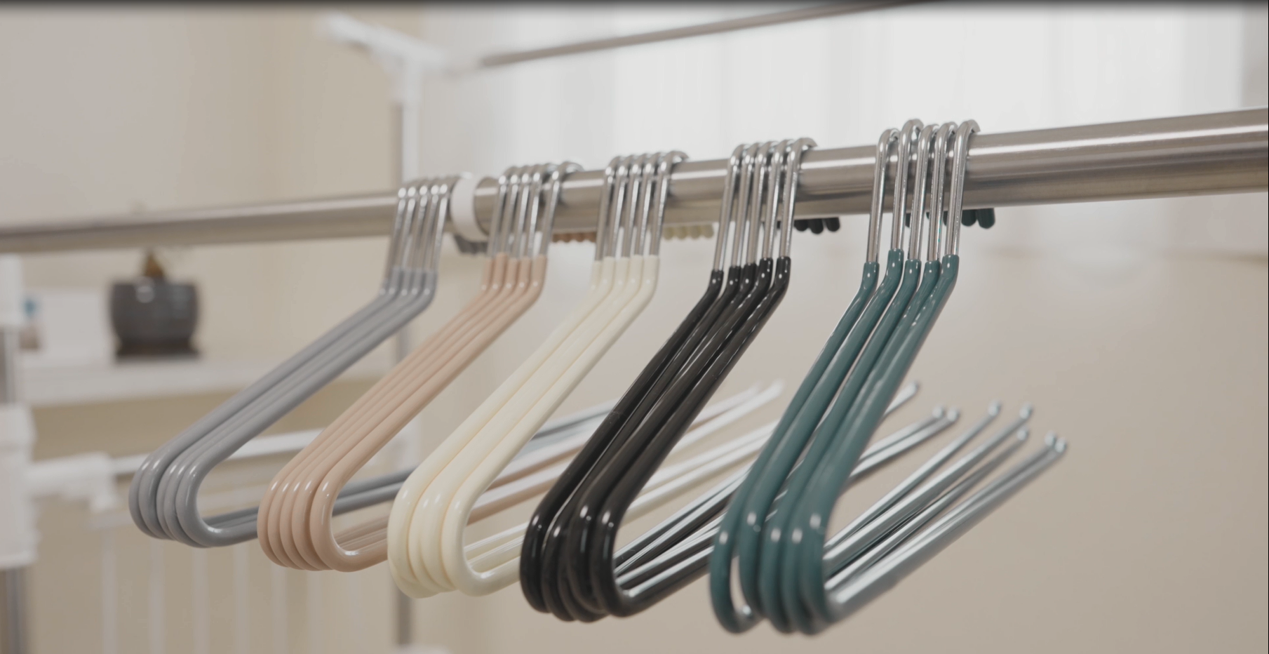 KITON パンツハンガー Amazon.co.jp: CLEKOD ズボンハンガー すべらない 8本組
