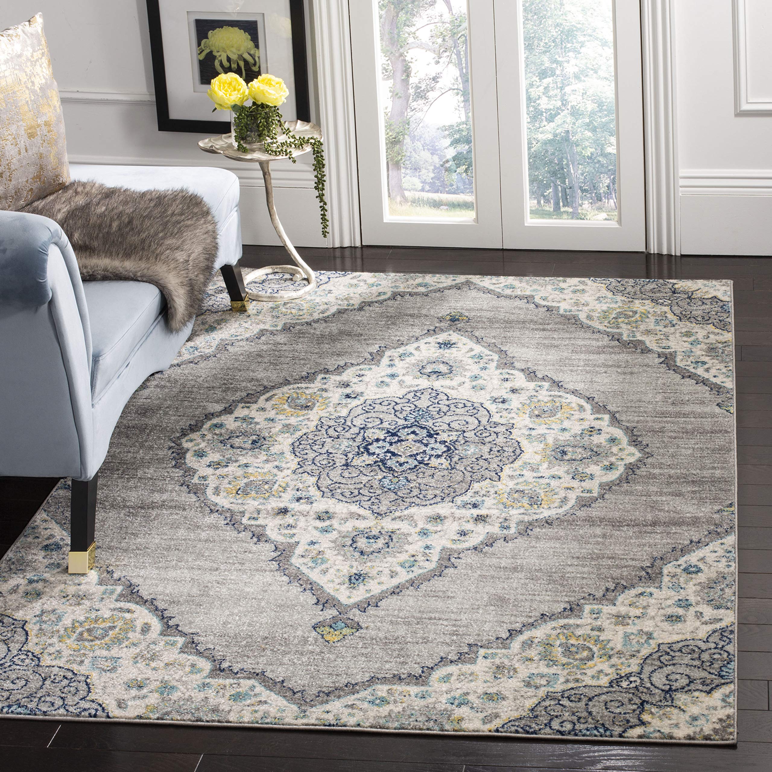 SAFAVIEH Madison Collection Area Rug - 6' x 9', Light Grey & Blue, Boho Chic Medallion Design, Non-Shedding & Easy Care, Ideal for High Traffic Areas