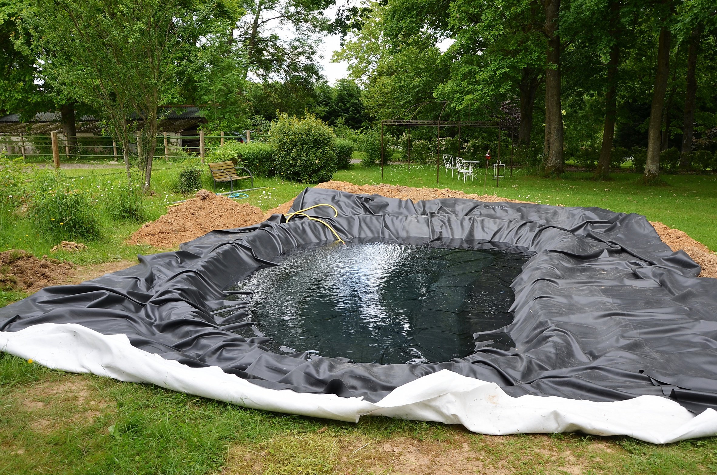 Bâche De Bassin Noire 5 X 12 M – Bâche Imperméable Pour Piscines à Poissons Et Jardins Aquatiques – Sous-couche Préformée Durable