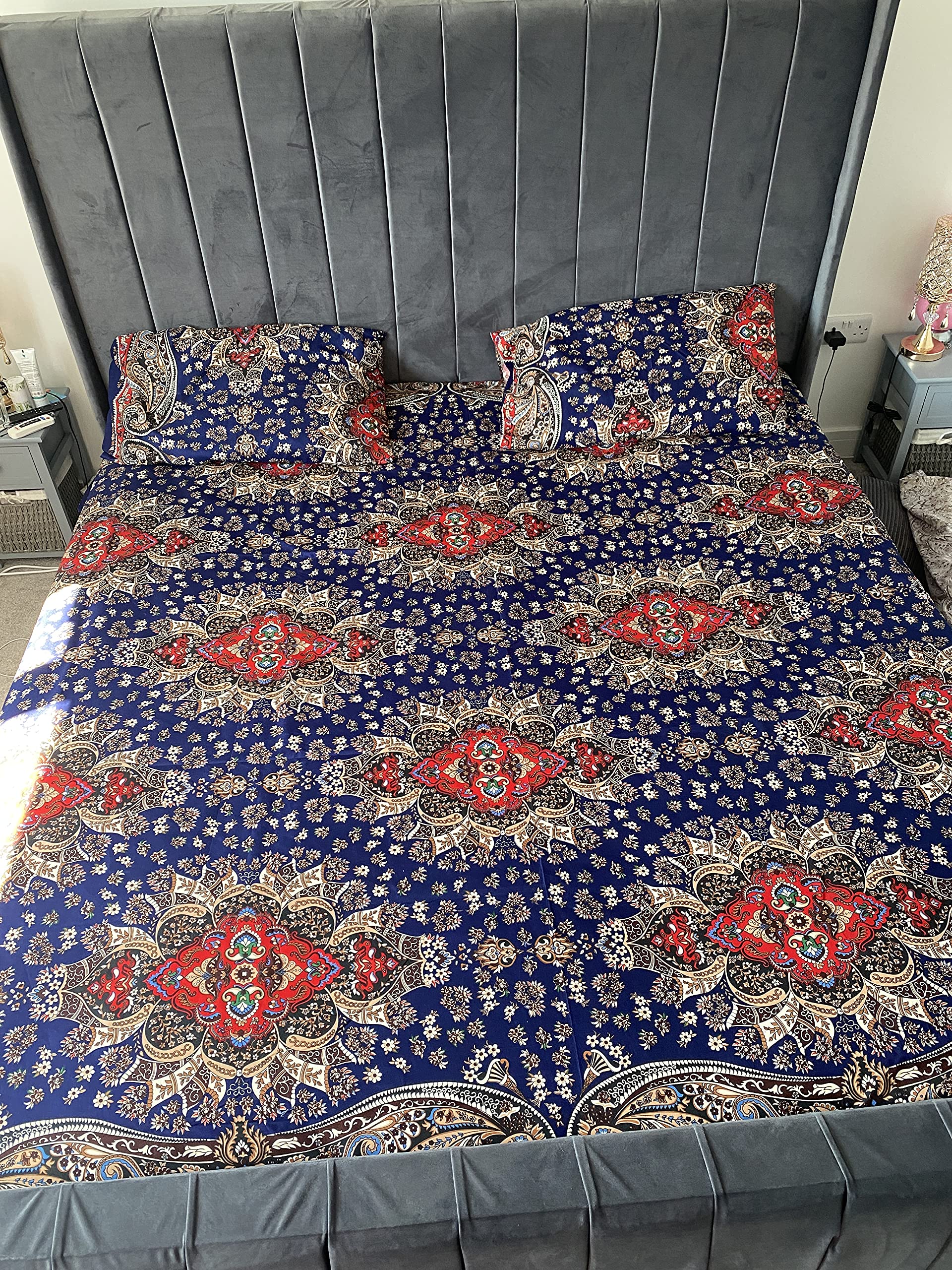 Parure de lit king size : fini les draps trop courts avec ce grand drap plat