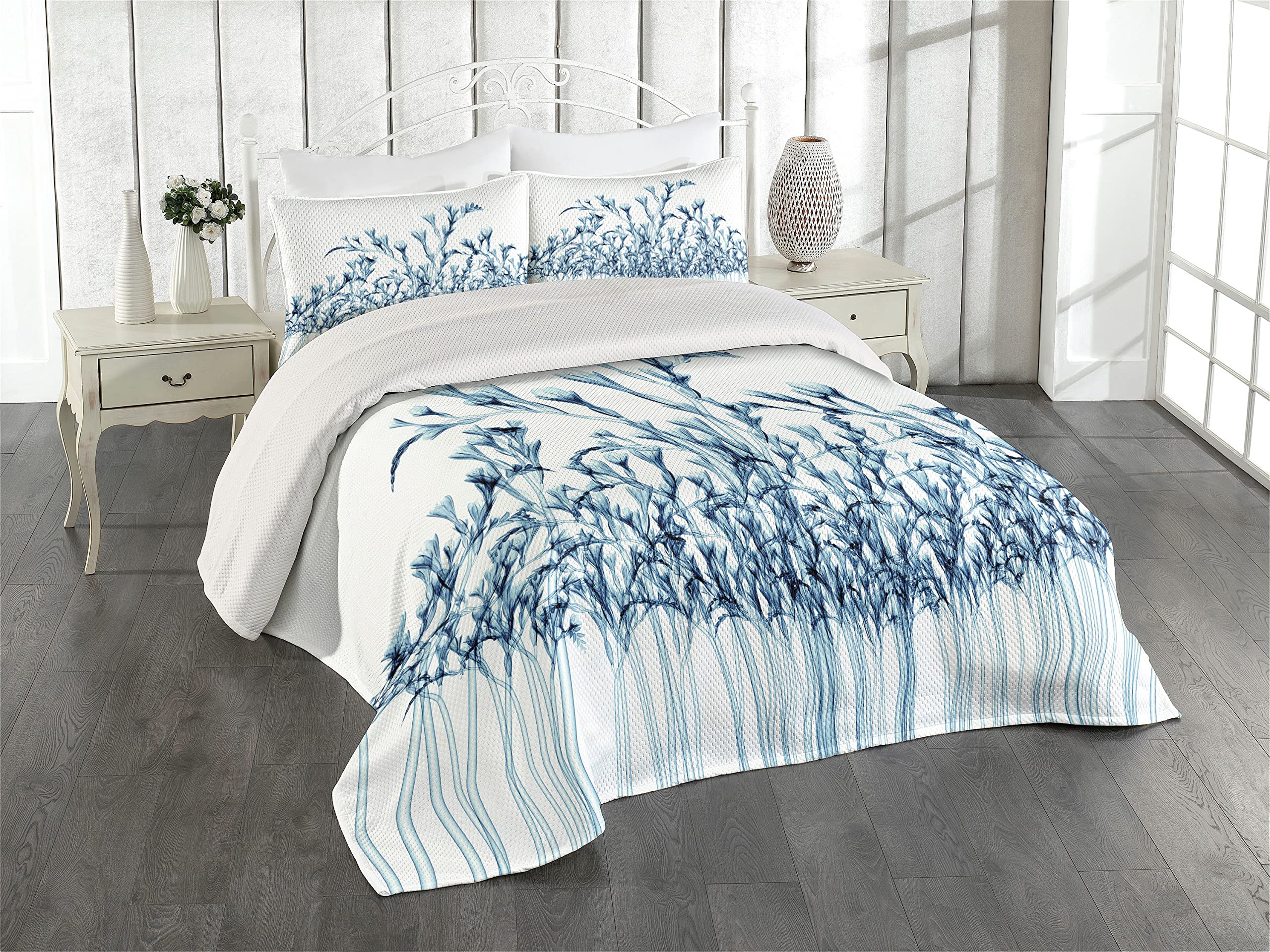 Ambesonne Flower Coverlet, Various Sized Flowers in Nature Bottom to Top X-ray Image Creative Design, 3 Piece Decorative Quilted Bedspread Set with 2 Pillow Shams, Queen Size, Teal White