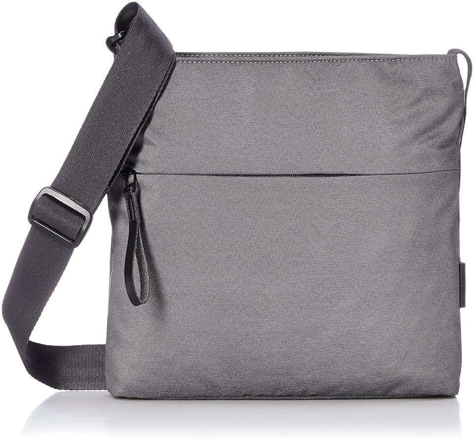 ショルダーバックを下げたエキゾチックショートヘアさん(グレー) ショルダーバックを下げたエキゾチックショートヘアさん(グレー