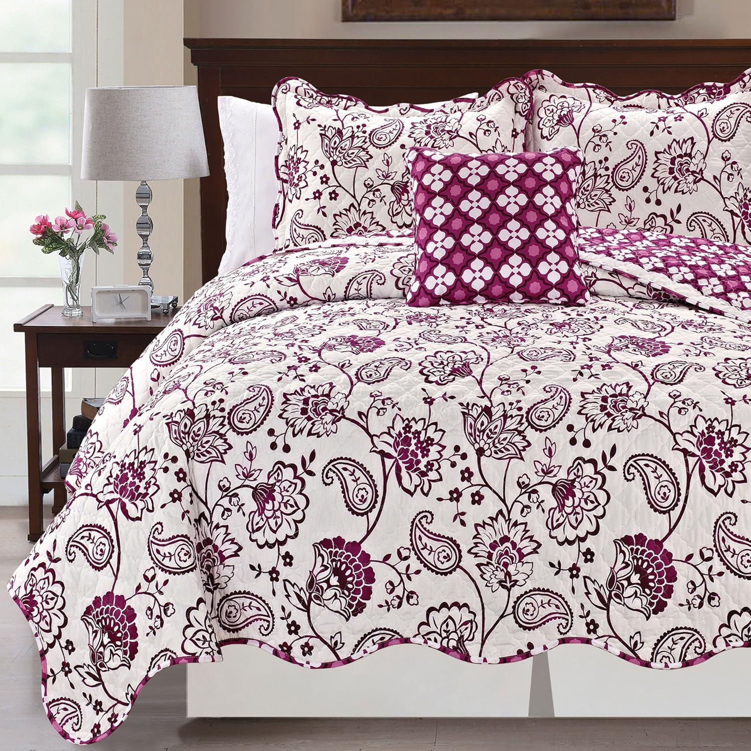 Home Soft Things Paisley Flower Printed Microfiber Quilt Queen 90" x 90" 4 Piece Blue White Bedding Set with Matching Shams Pillows, Soft Lightweight Reversible Bedspread Coverlet Comforter