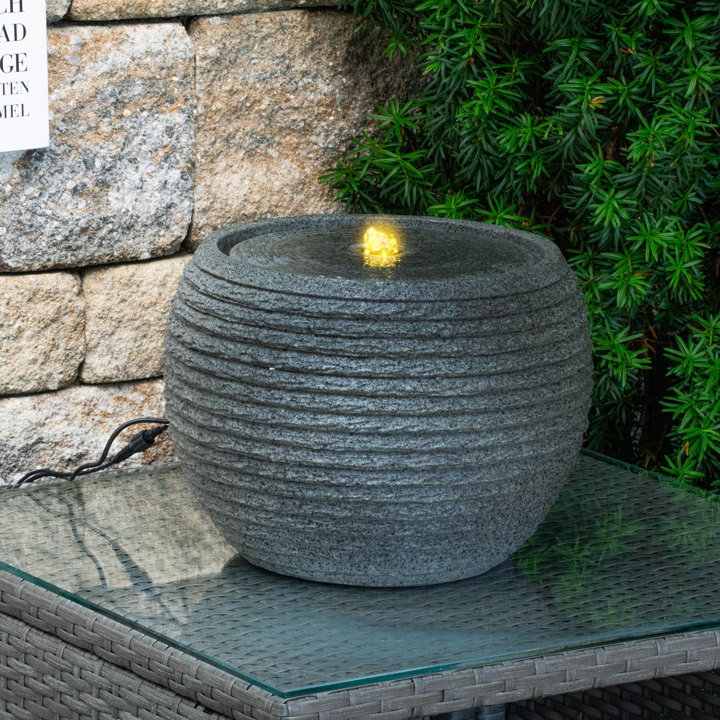 esotec Springbrunnen Wasserbrunnen mit LED Beleuchtung Vogelpaar, Komplettset, USB-Ladung, Timer, Solarmodul, Akku, LED-Licht warmweiß, 5m Kabel, Erdspieß und Wandhalterung Outdoor 101370