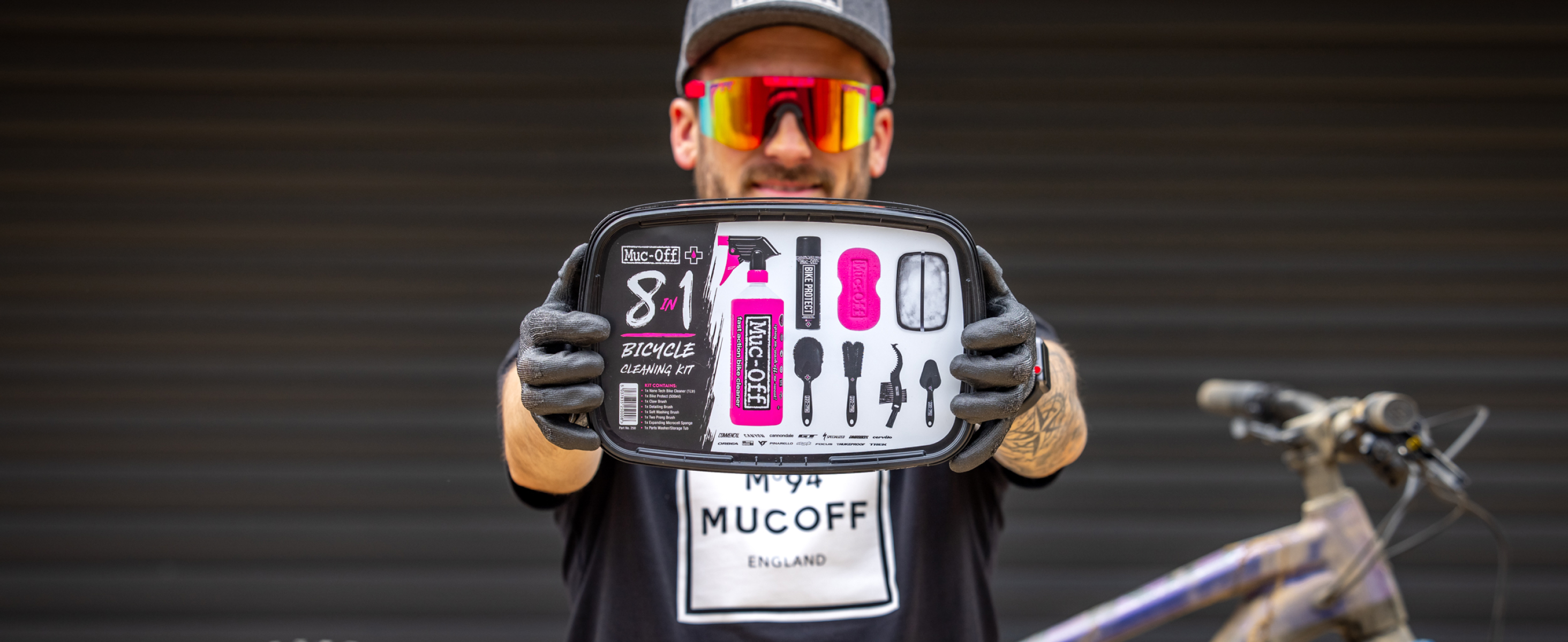 Muc-Off 8 in 1 Bike Cleaning Kit - Cleaning Bundle with Nano Tech