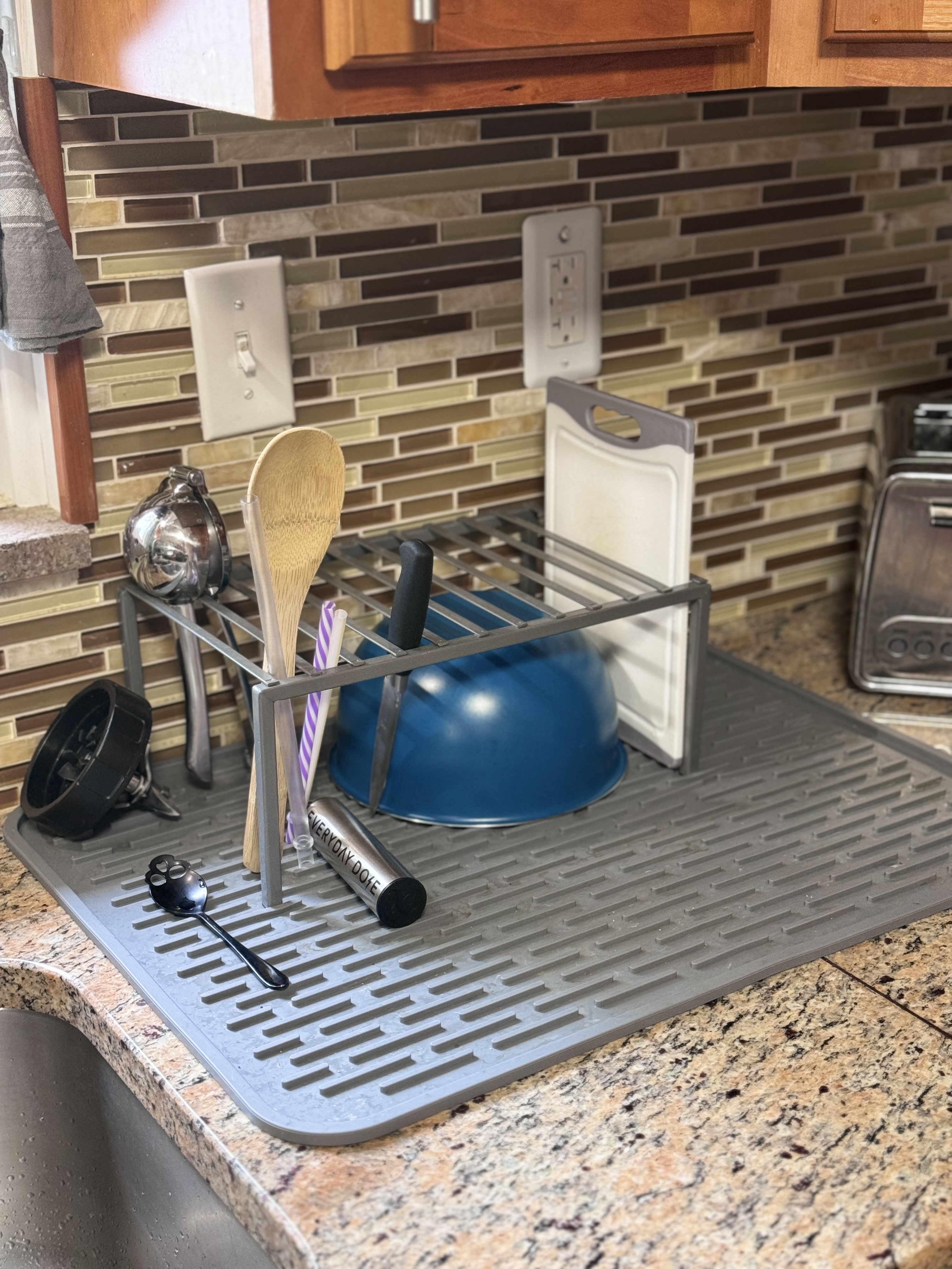 Large & convenient dish drying !