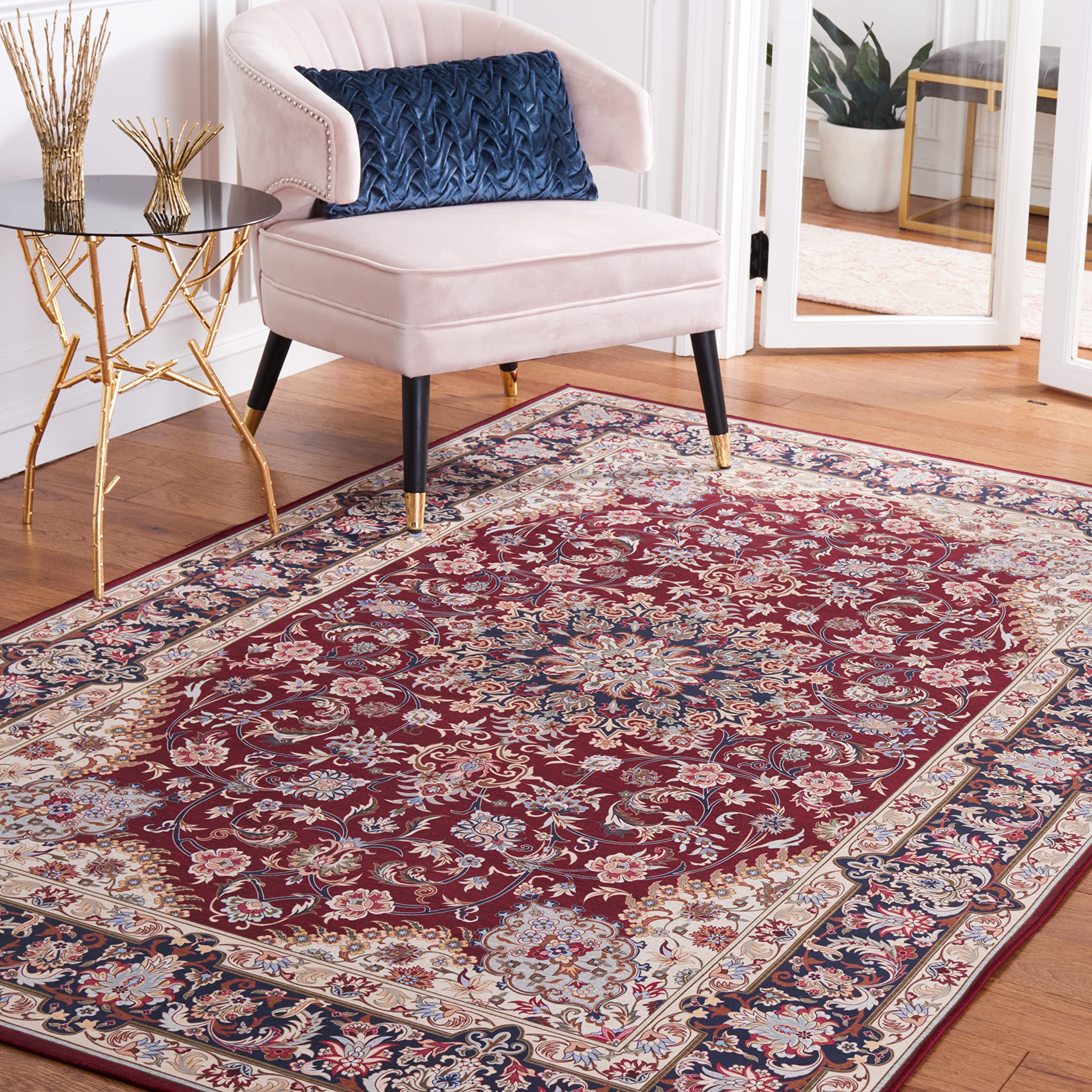 Tapis traditionnel Tucson Safavieh rouge et marine 91x152 cm