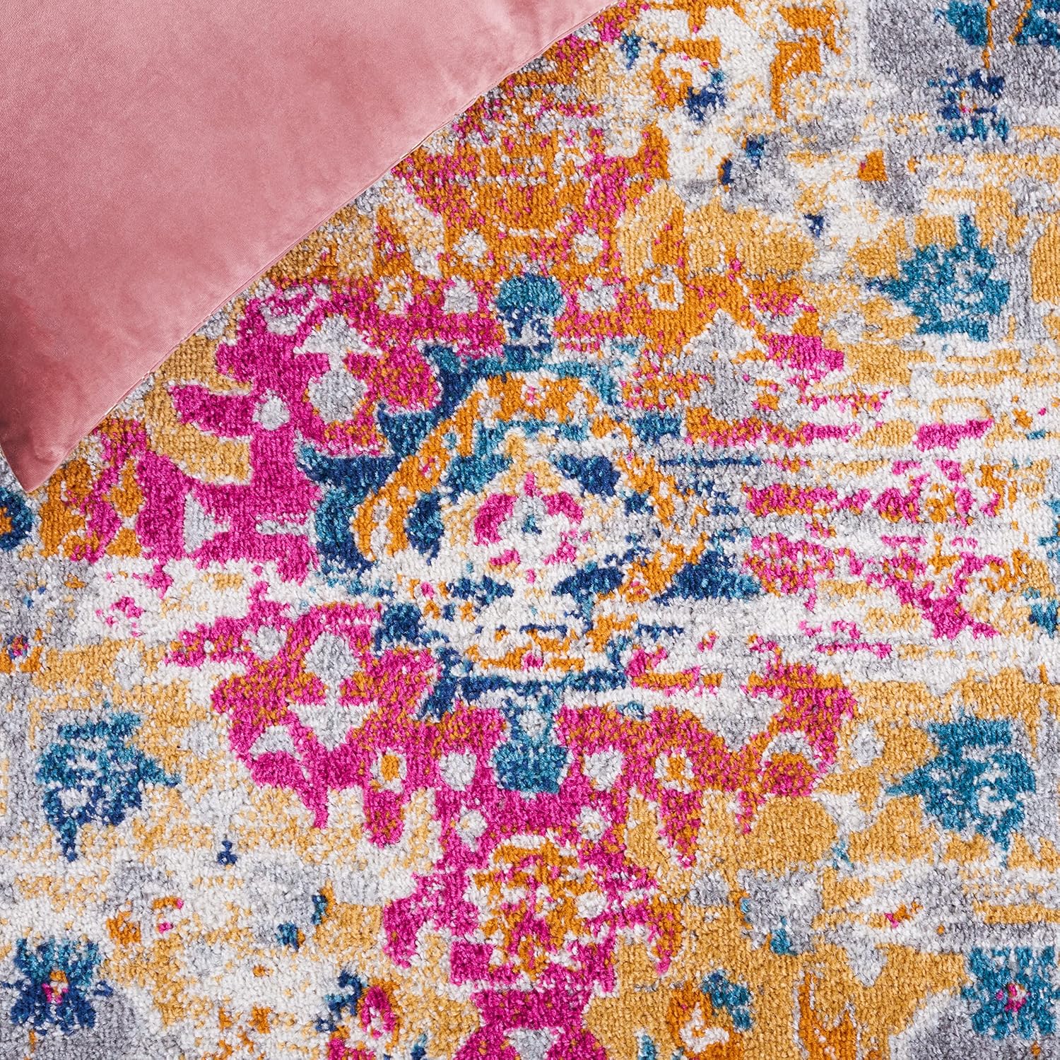 SAFAVIEH Madison Collection Area Rug - 2'3" x 6' Runner, Grey & Fuchsia, Non-Shedding & Easy Cleaning, Ideal for Living Room, Hallway, Foyer, Entryway, Bedroom (MAD154F)