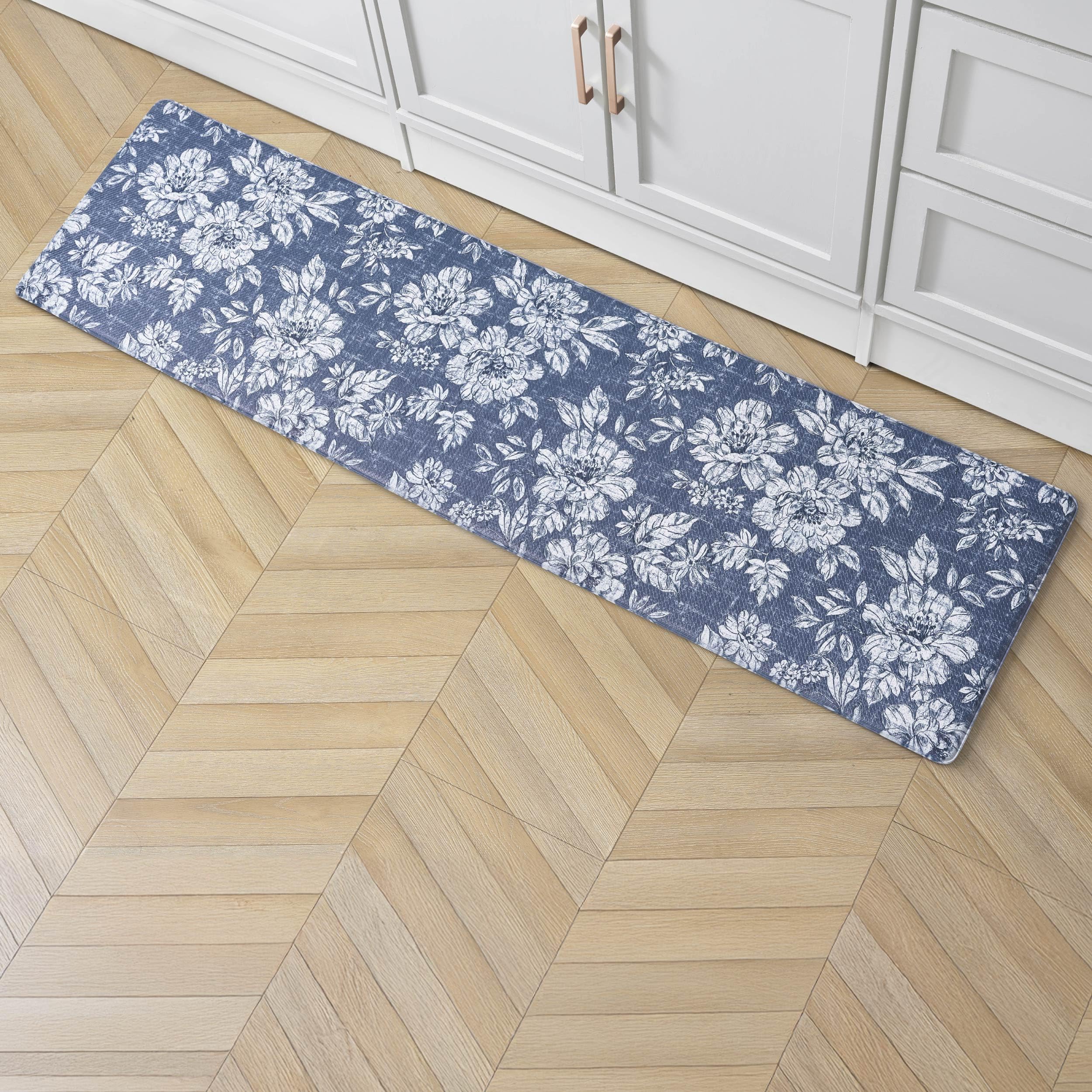 Laura Ashley - Tapis de cuisine anti-fatigue, motif floral iris, résistant aux taches, à l'eau et à la décoloration, soulagement de la cuisine et debout, dos antidérapant, mesure 44,5 x 152,4 cm, iris