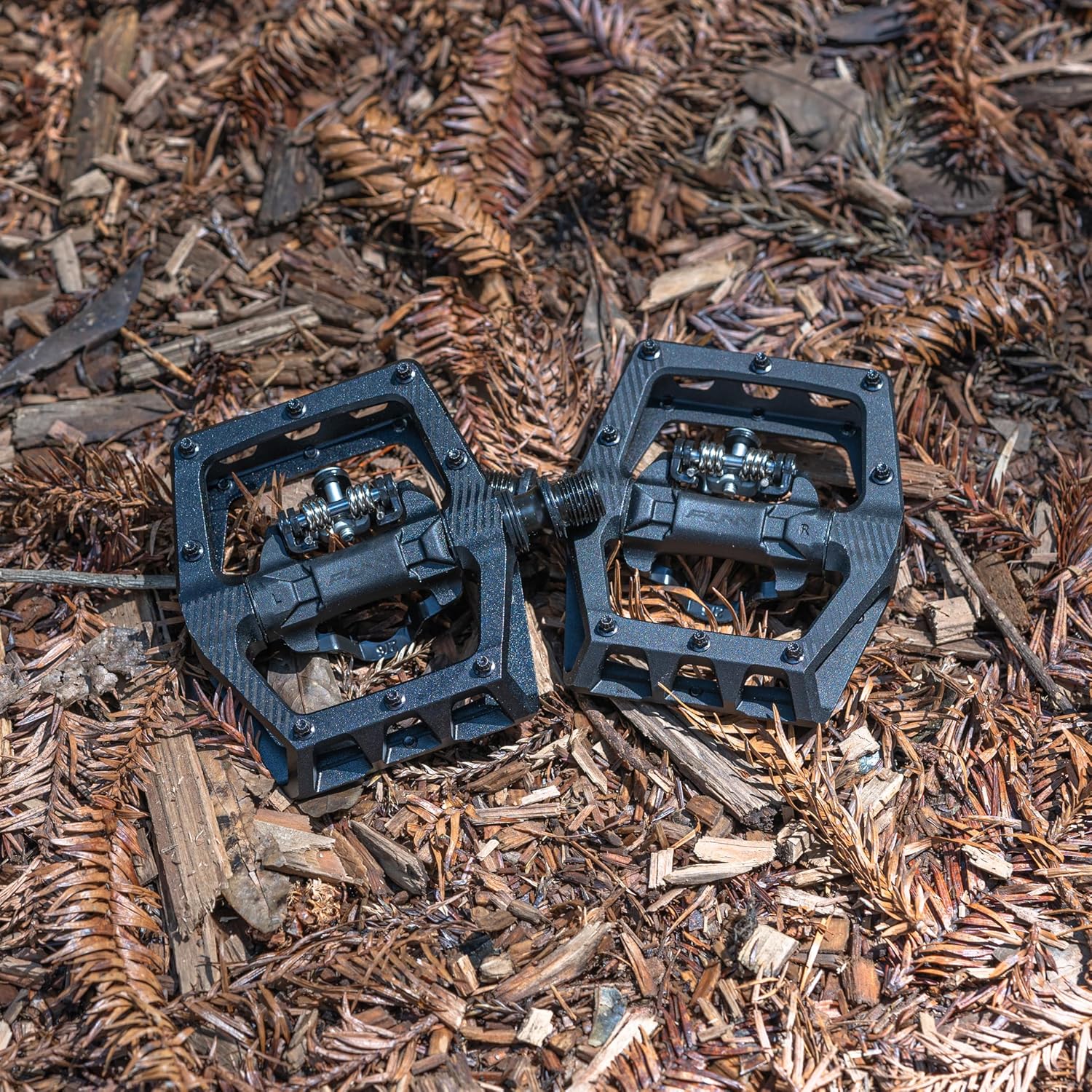 Funn Ripper2 Mountain Bike Clipless Pedals, Compatible with SPD Cleats, 9/16" CrMo Axle Bicycle Pedals