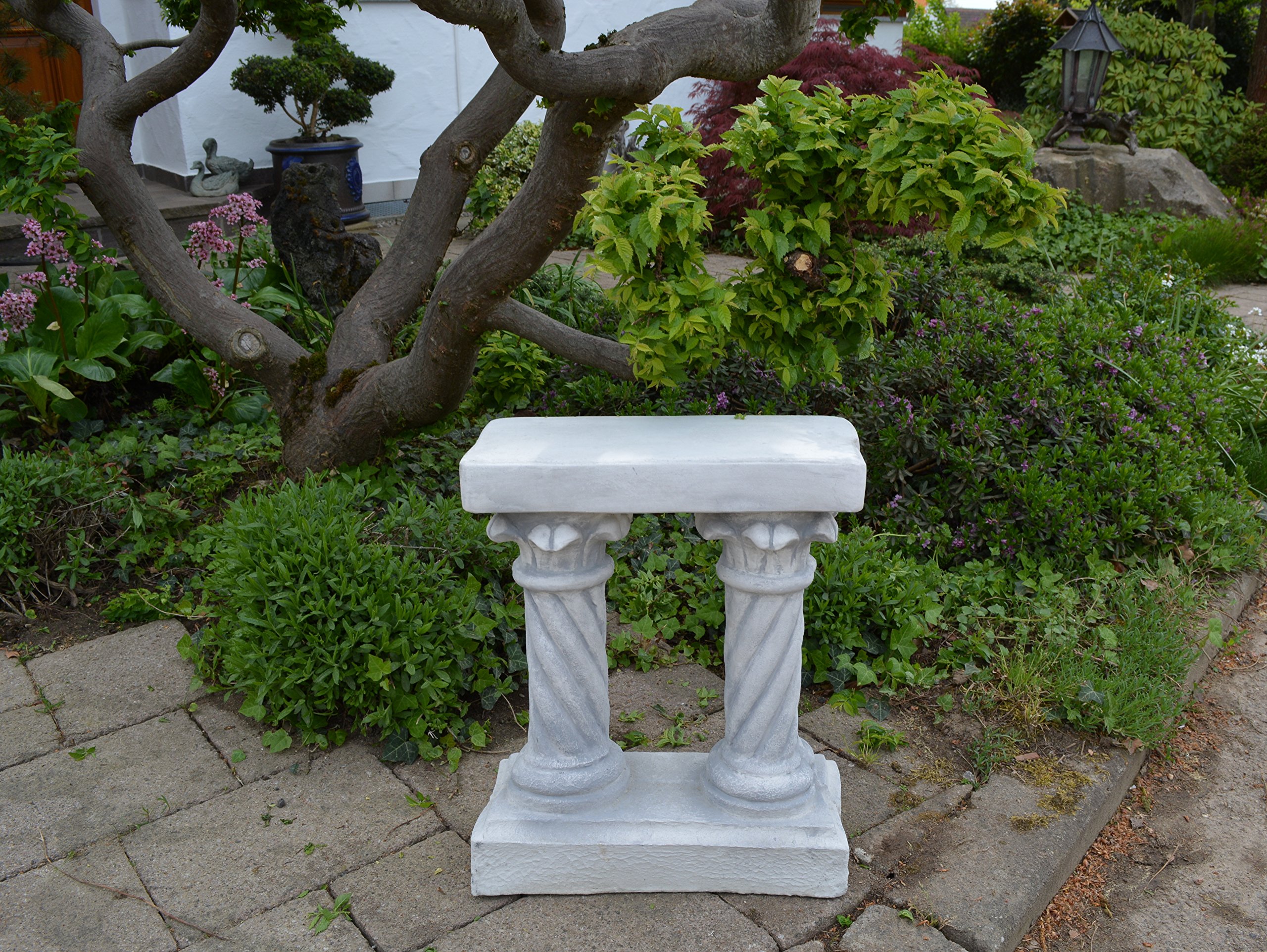 gartendekoparadies.de Podest auf Zwei Säulen, Steinsockel aus Steinguss, Grau, Frostsicher für Außenbereich, H. 42 cm, Stellfläche 35 x 16 cm, 23 kg