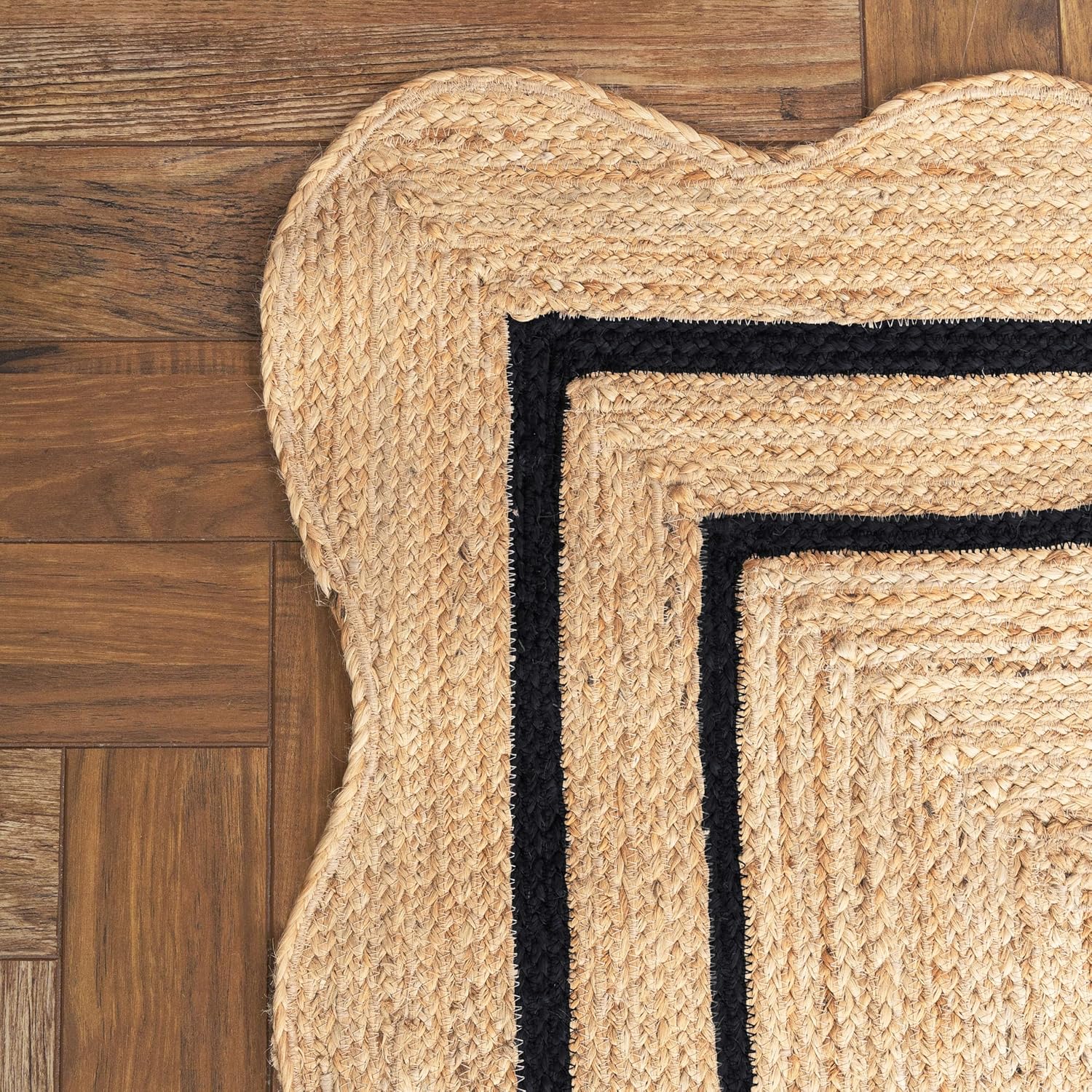 WEAVER'S LOOM Wavy Edge Jute Rug 2x3 ft. Wave Scalloped Natural Jute Rug,Coastal Farmhouse Scallop Rug, Black Jute Mat for Rustic Home Decor