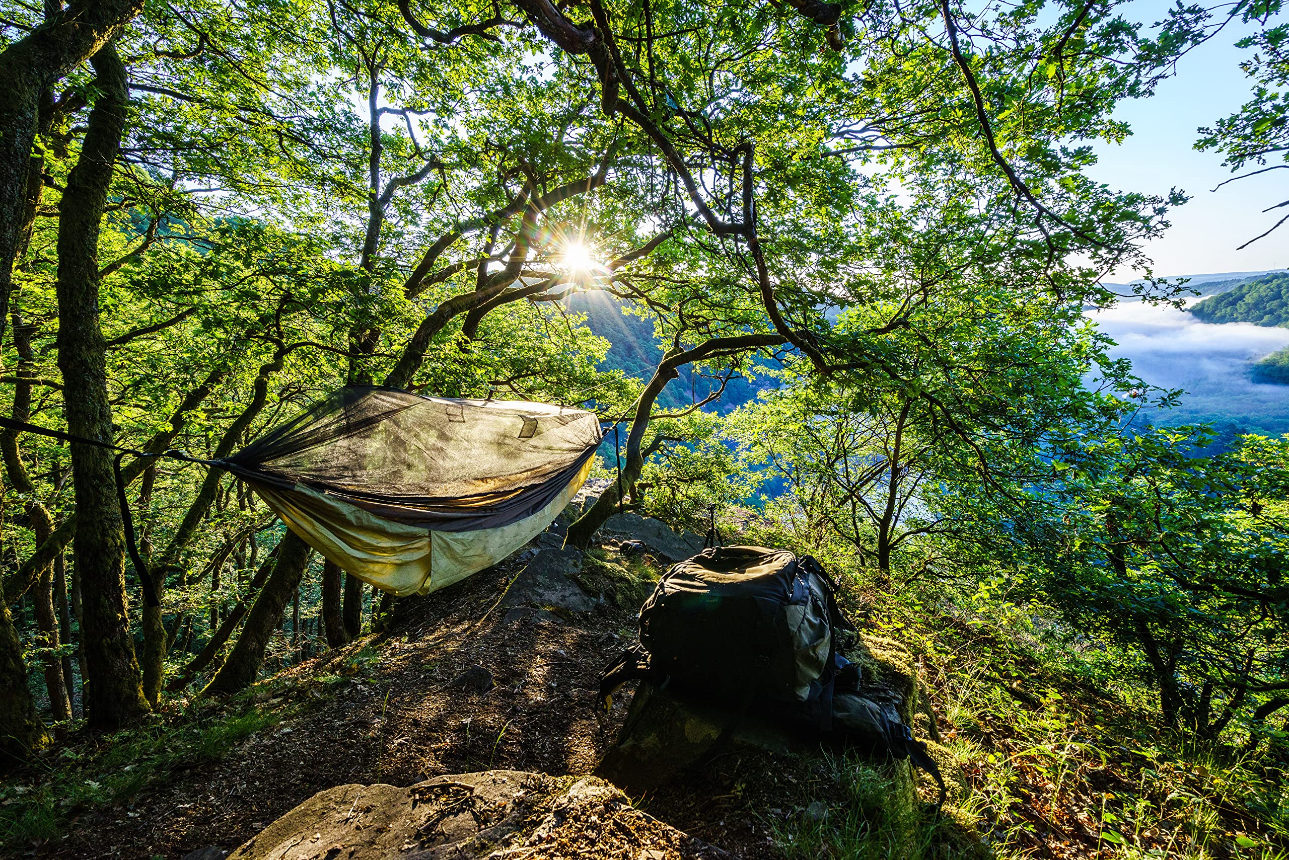 AMAZONAS Trekking Set | Amaca Ultra-Light Moskito-Traveller Thermo + sistema di sospensione, protezione termica e zanzariera,tasca per materassino,compatta | Portata 150 kg, 2,75m x 1,40m, solo 740 g