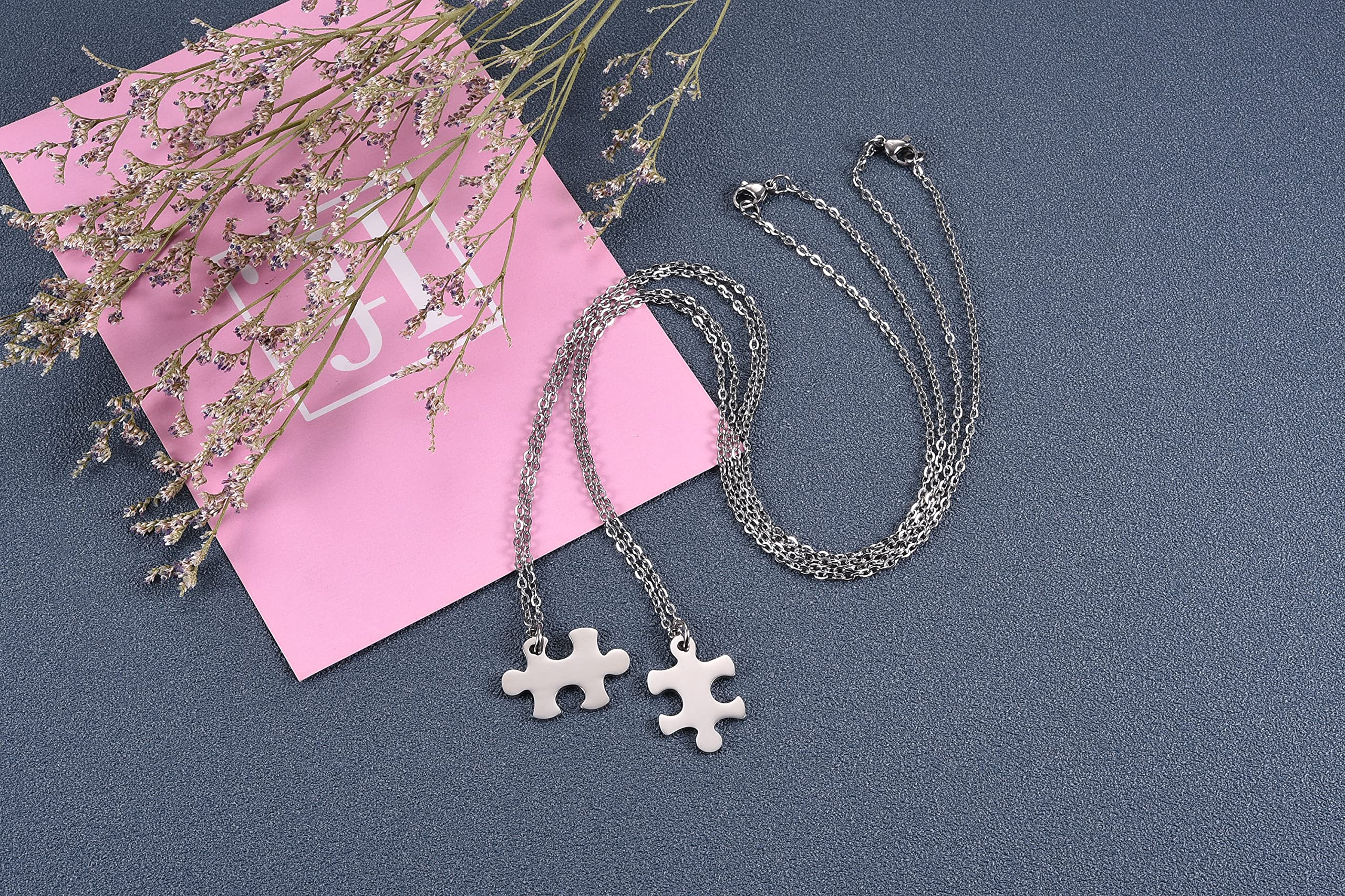 PiercingJ Personalized Incisione 2 pezzi in acciaio inox 25 x 17 mm Puzzle Ciondolo Collana dell'amicizia ciondolo partner con catena 24" per uomo e donna, colore: Non incisa., cod. PiercingJ-0009