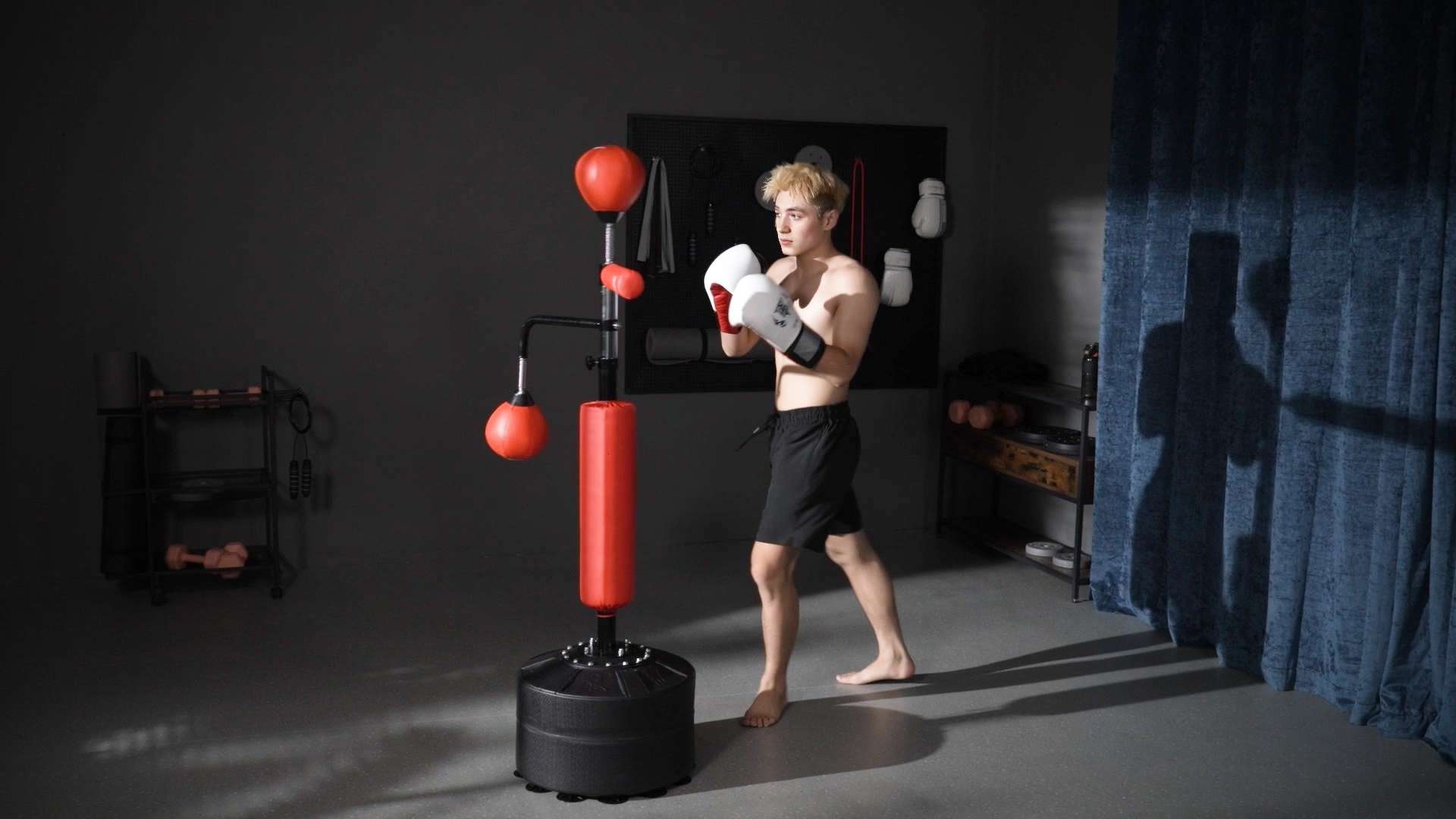 Watch Soozier A91-120V00RD Boxing Punch Bag on Amazon Live