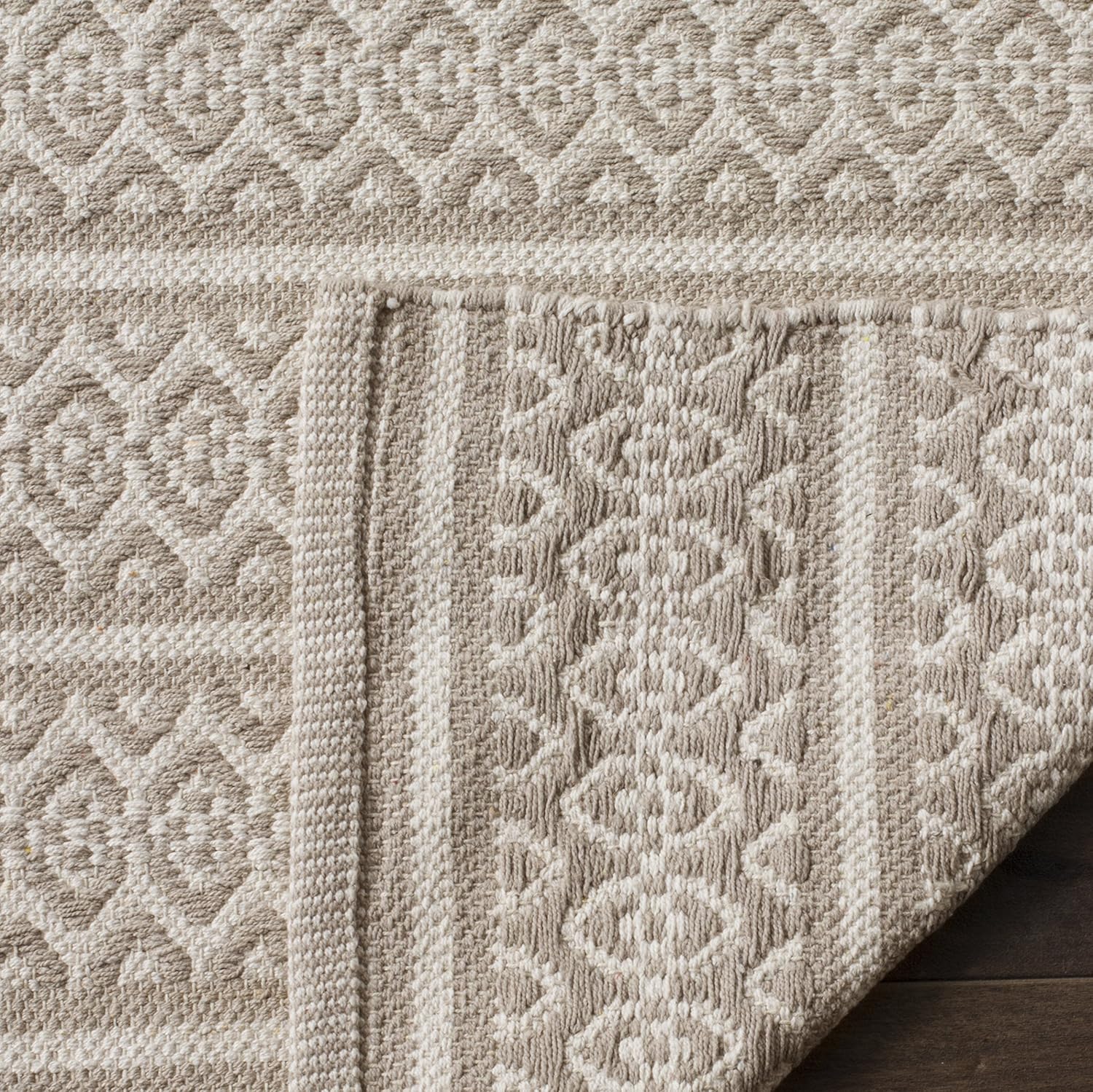Ivory and Grey 6' x 9' Handwoven Cotton Area Rug