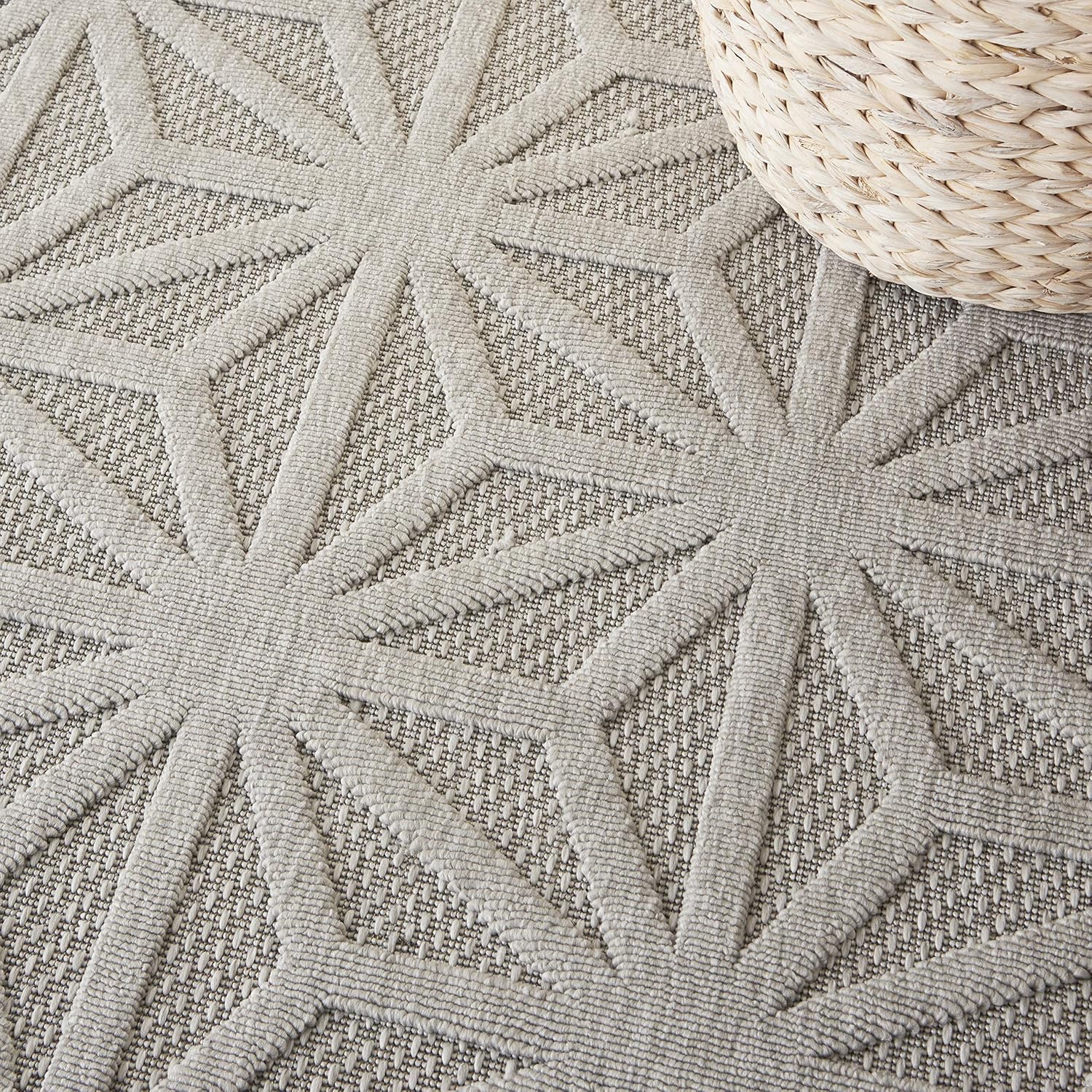Nourison Palamos Indoor/Outdoor Lt Grey 4' x 6' Area Rug , 4' x 6'