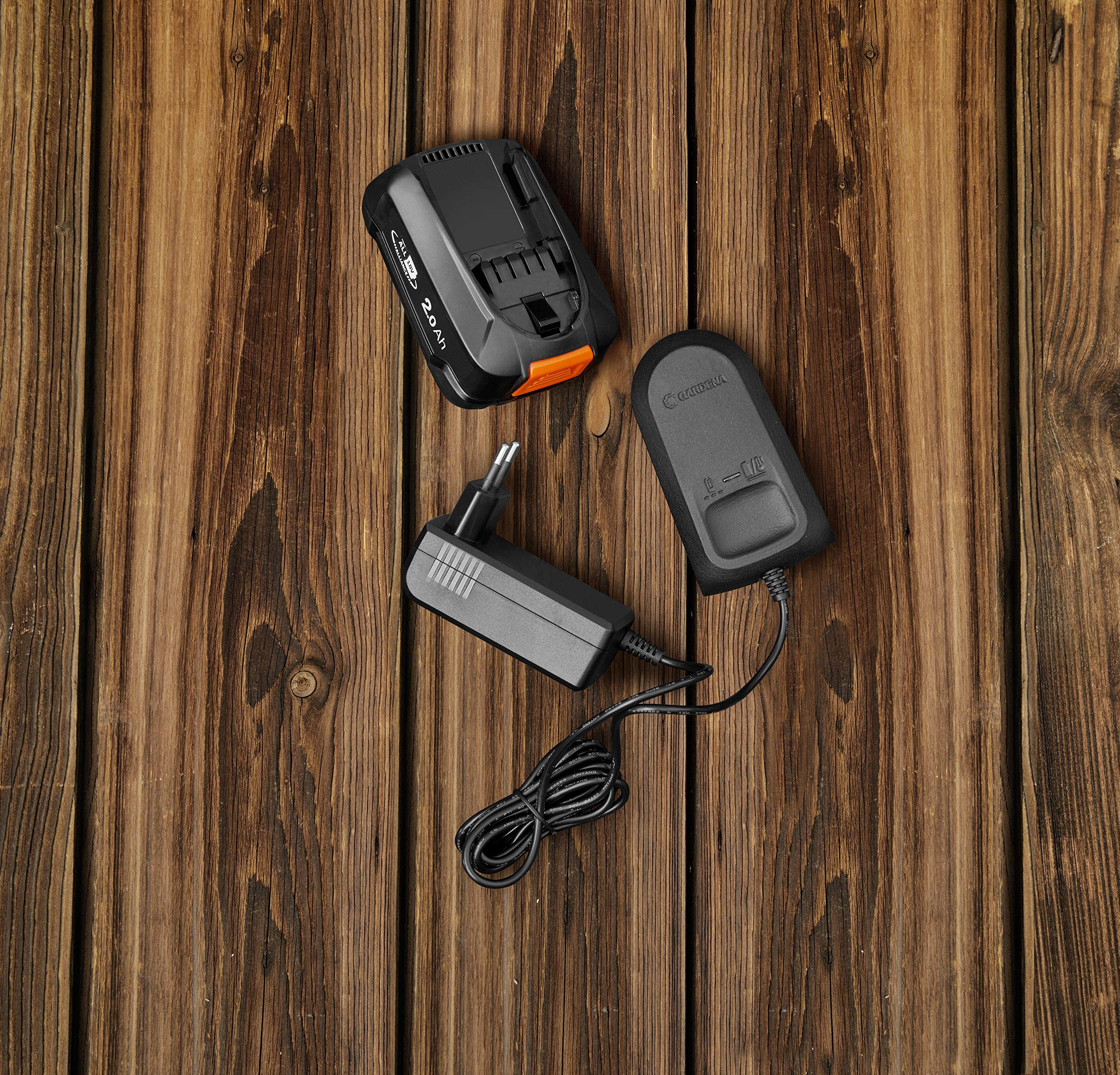 Gardena Starter kit P4A : Jeu de batteries pour tous les outils de jardinage Gardena avec batterie Li-Ion, 1x PBA 18V/45 2,5 Ah, AL 1810 CV, classe énergétique A (14910-20)