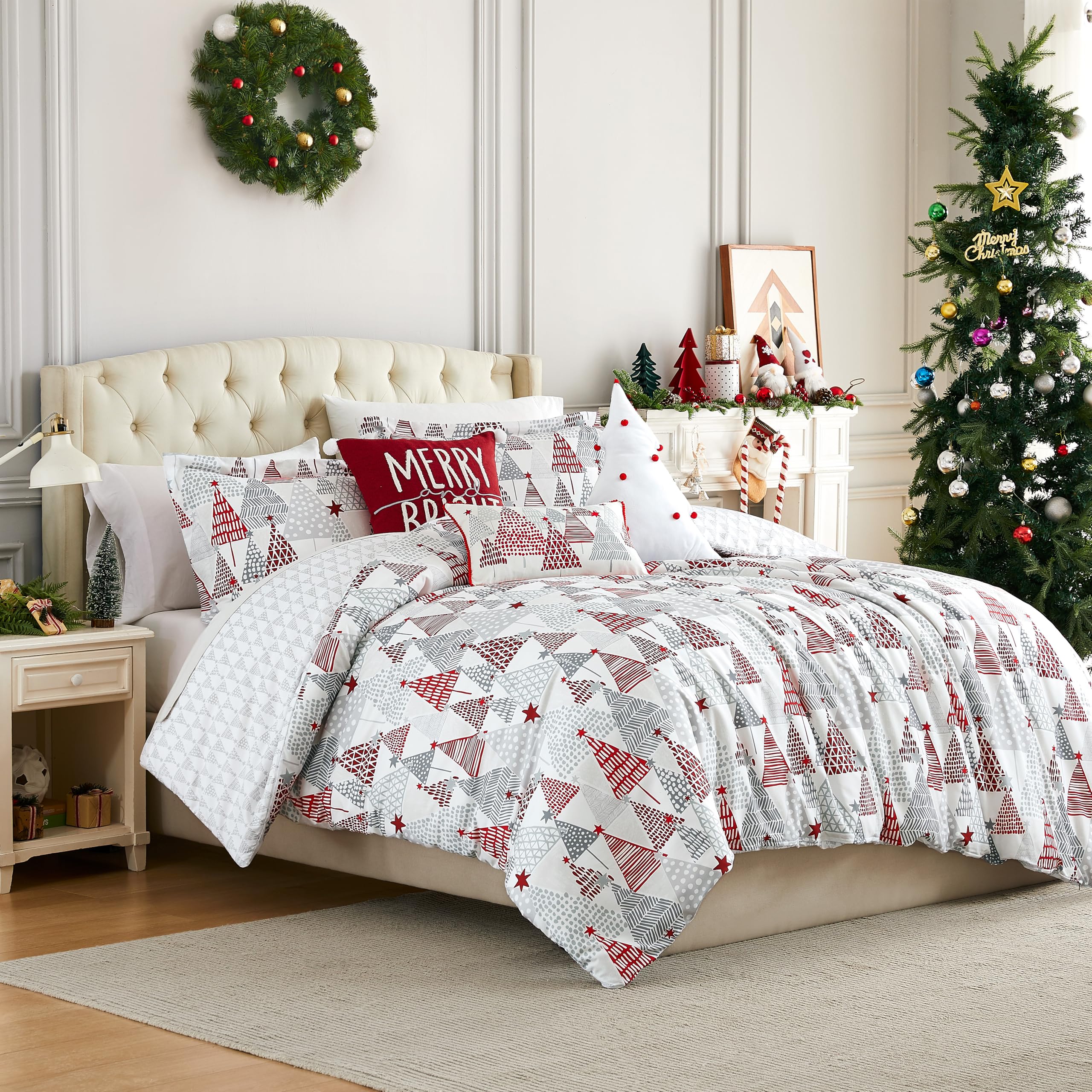 Southshore Fine Living, Inc.6-Piece Christmas Comforter King Size Set w/3 Throw Pillows & 2 Shams, Reversible Holiday Bedding, Christmas Tree Print, Christmas Bedding, King/Cal King, Red & Grey