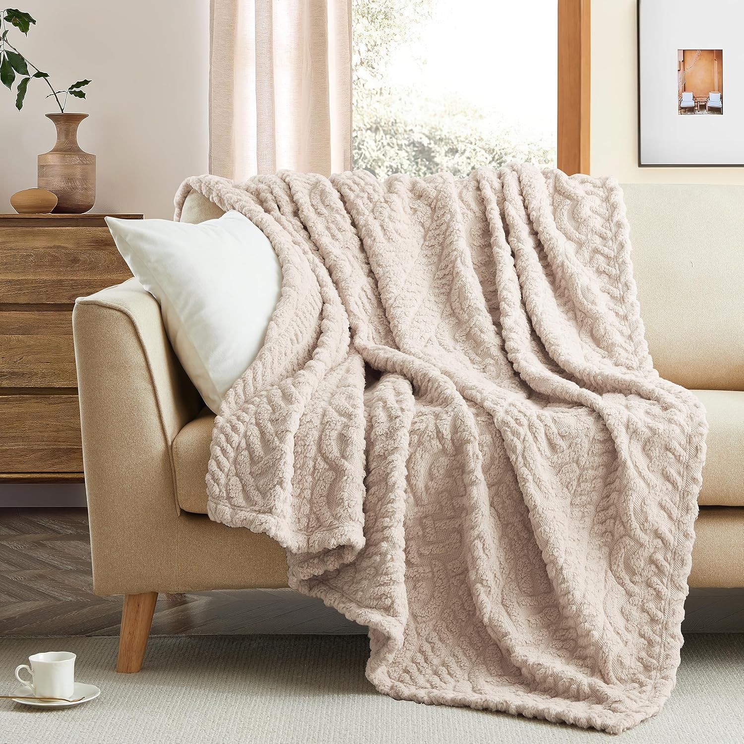 Sherpa Throw Blanket,Cable Pattern Decorative Soft Cozy Blanket for Couch Sofa,Light Weight Fleece Warm Throw Blanket for Bed,Beige,127 x 152 cm